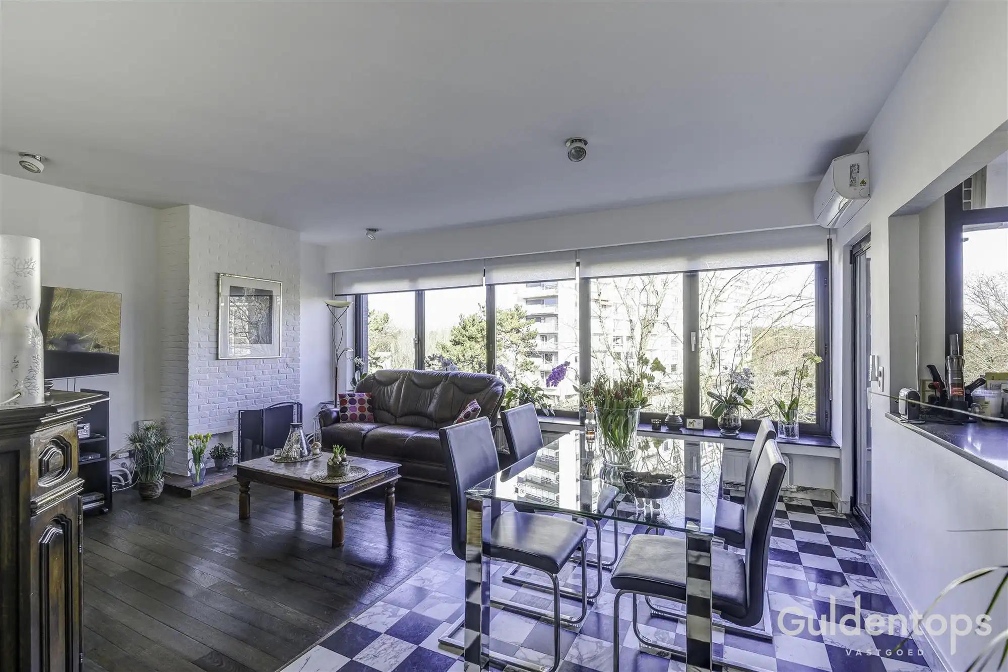 Knap vernieuwd 3-slaapkamerappartement (125 m²)  foto 3