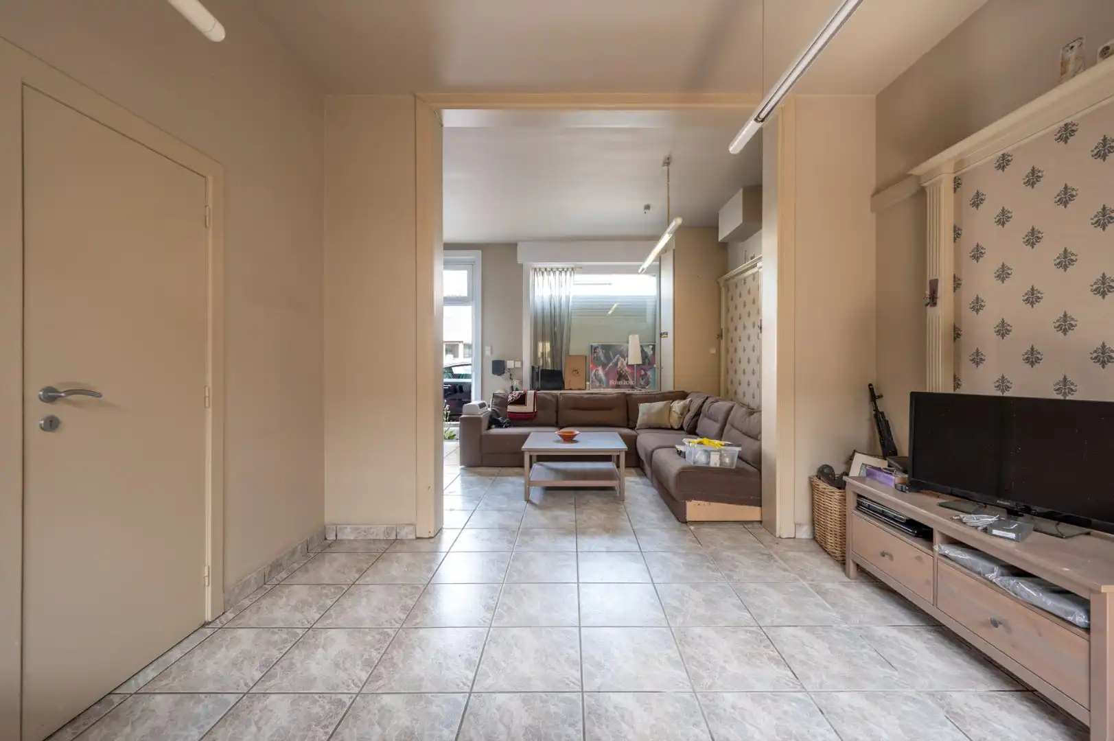 Renovatiekans met tal van mogelijkheden op gegeerde ligging in Sint-Andries! foto 3