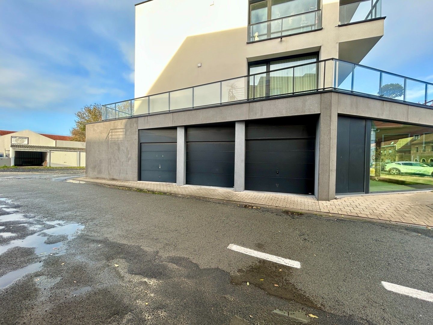 Ruime garagebox in residentie Luminis te centrum Meulebeke! foto 6