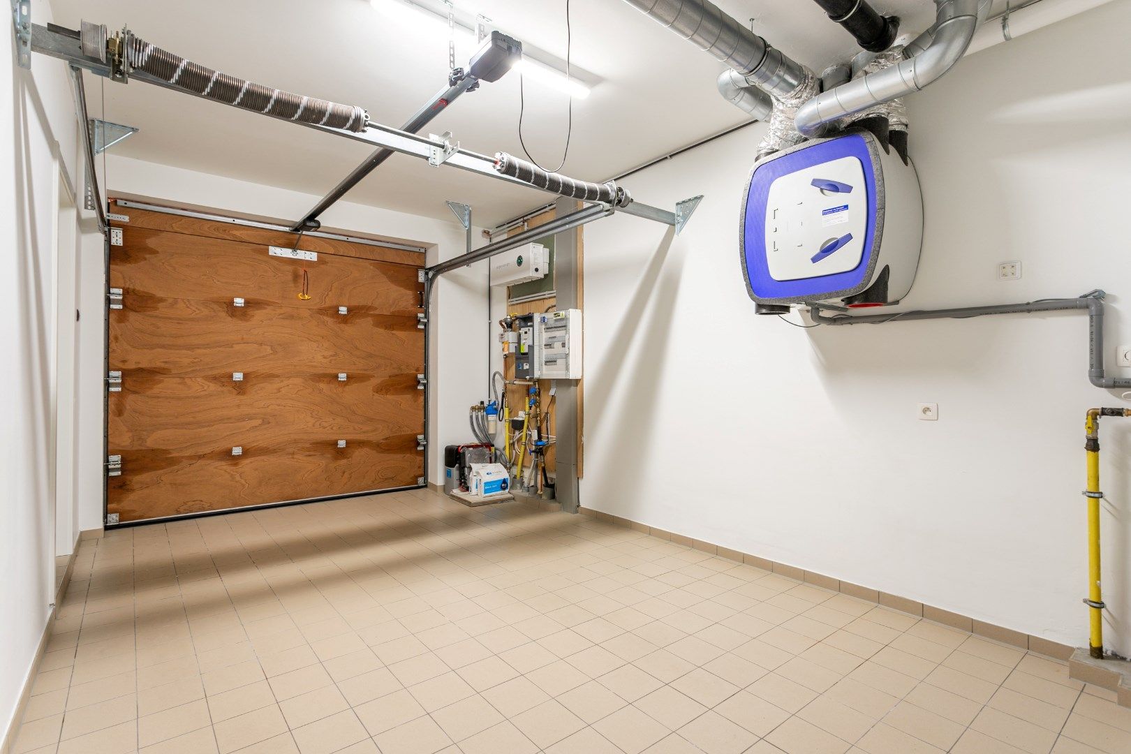 Instapklare, energiezuinige woning 3slpks, tuin en garage foto 9