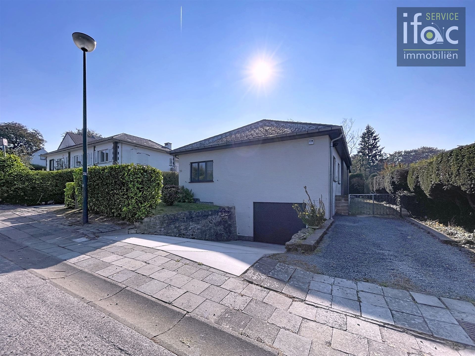 Gerenoveerde villa met 4 ruime slaapkamers foto 26
