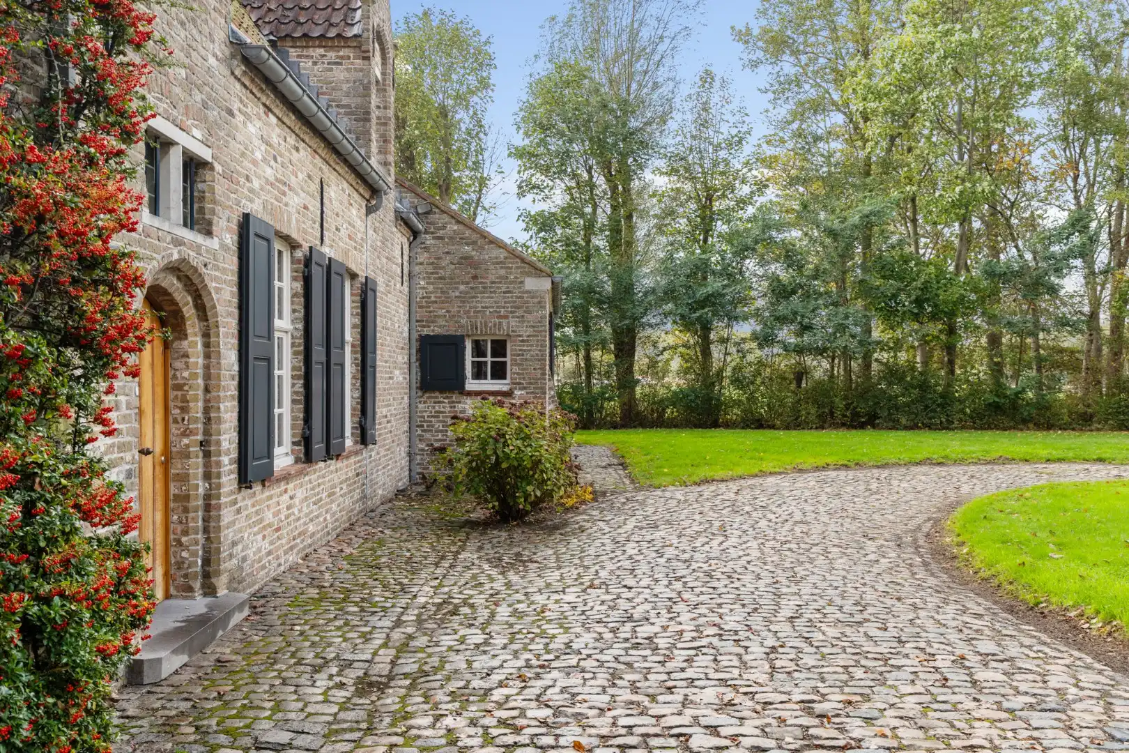 Exclusief landhuis “Reigershof” met bijgebouw en uniek domein te Damme foto 24