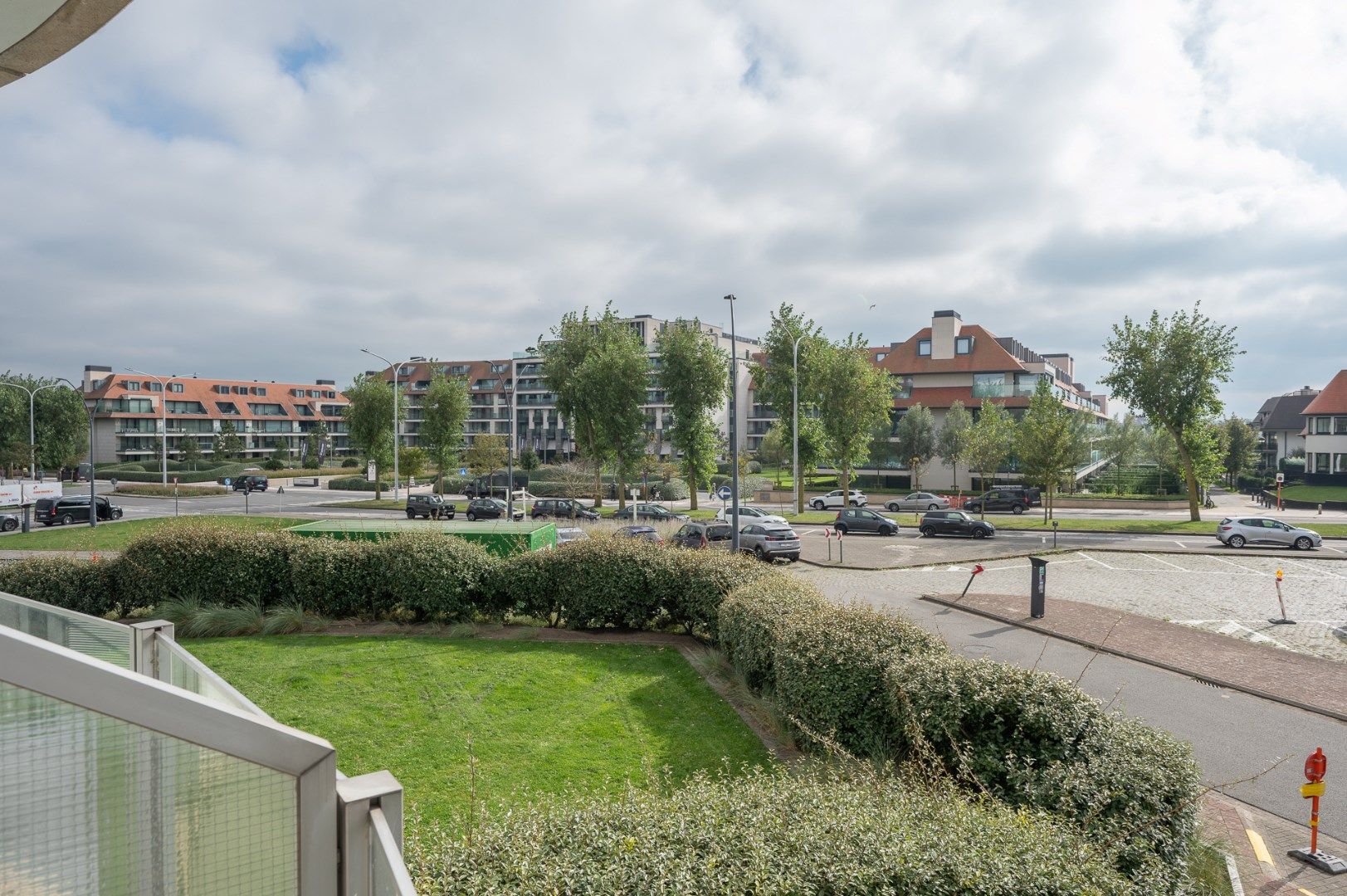 Zeer mooi  ruim hoekapp. met open zicht  in een kleine villa-residentie  vlakbij het Casino.  foto 21