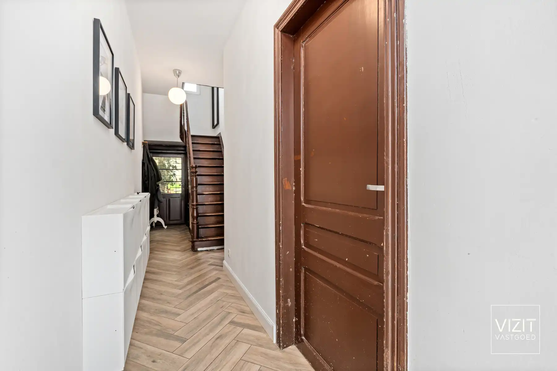 Instapklare en karaktervolle woning in centrum Ninove!  foto 2