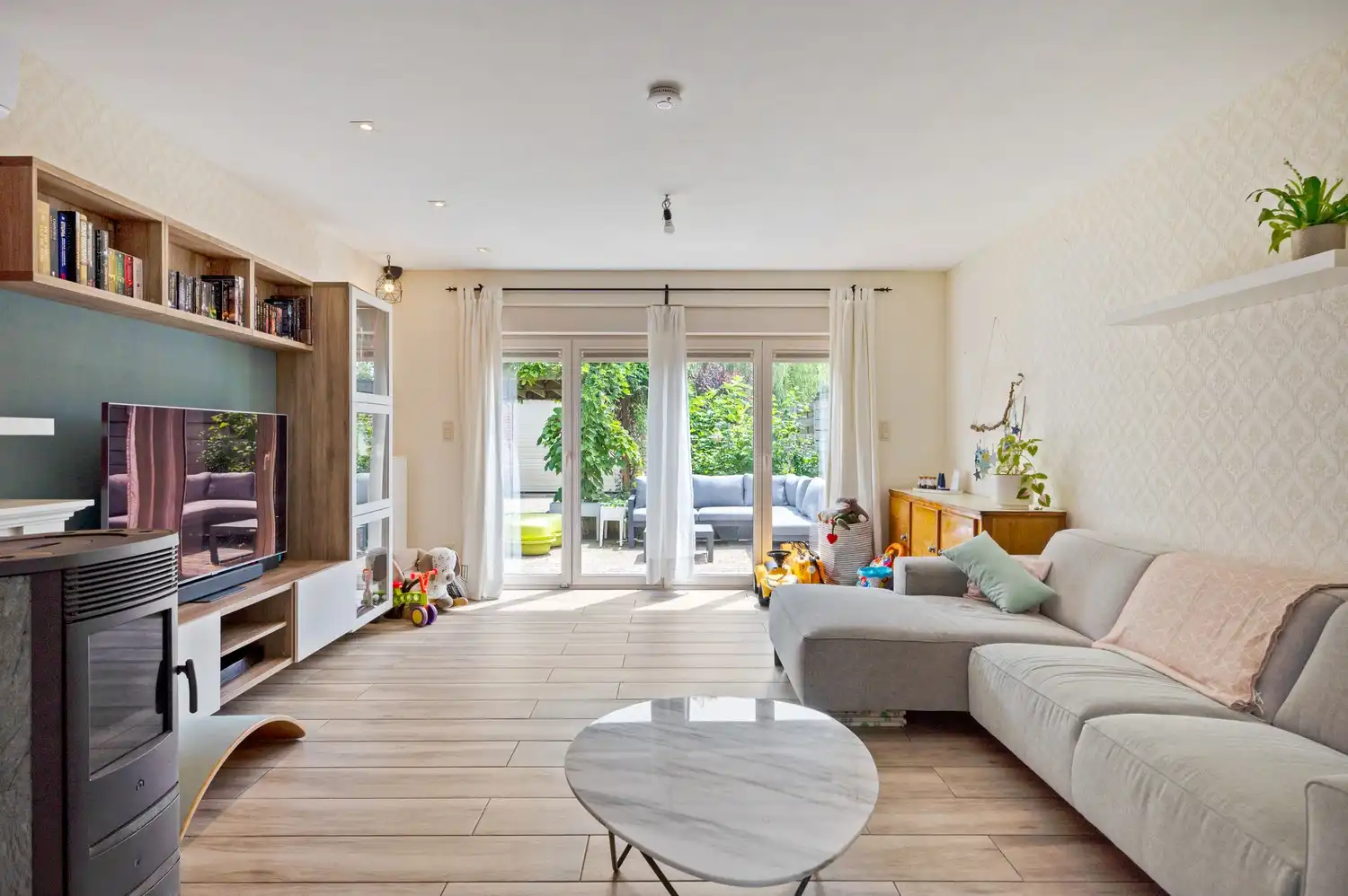 Recent gerenoveerde woning met 4 slaapkamers en ruime tuin foto 8