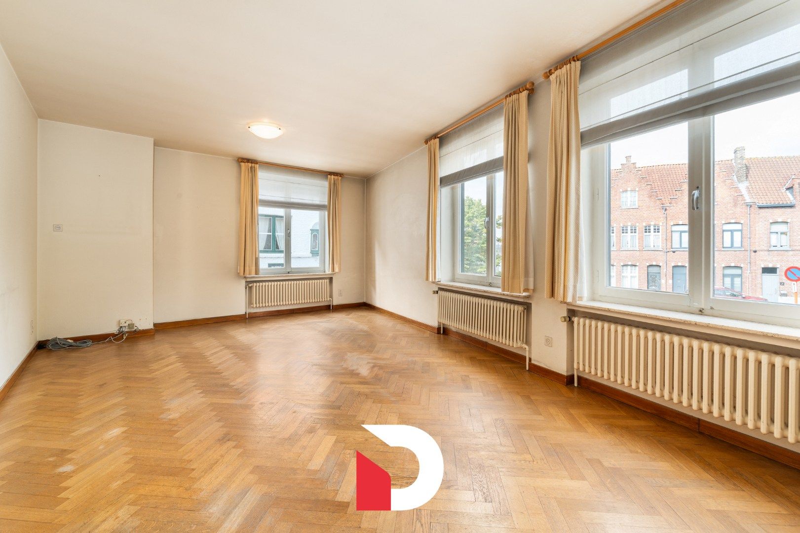Lichtrijke hoekwoning met garage en polyvalente ruimtes foto 5
