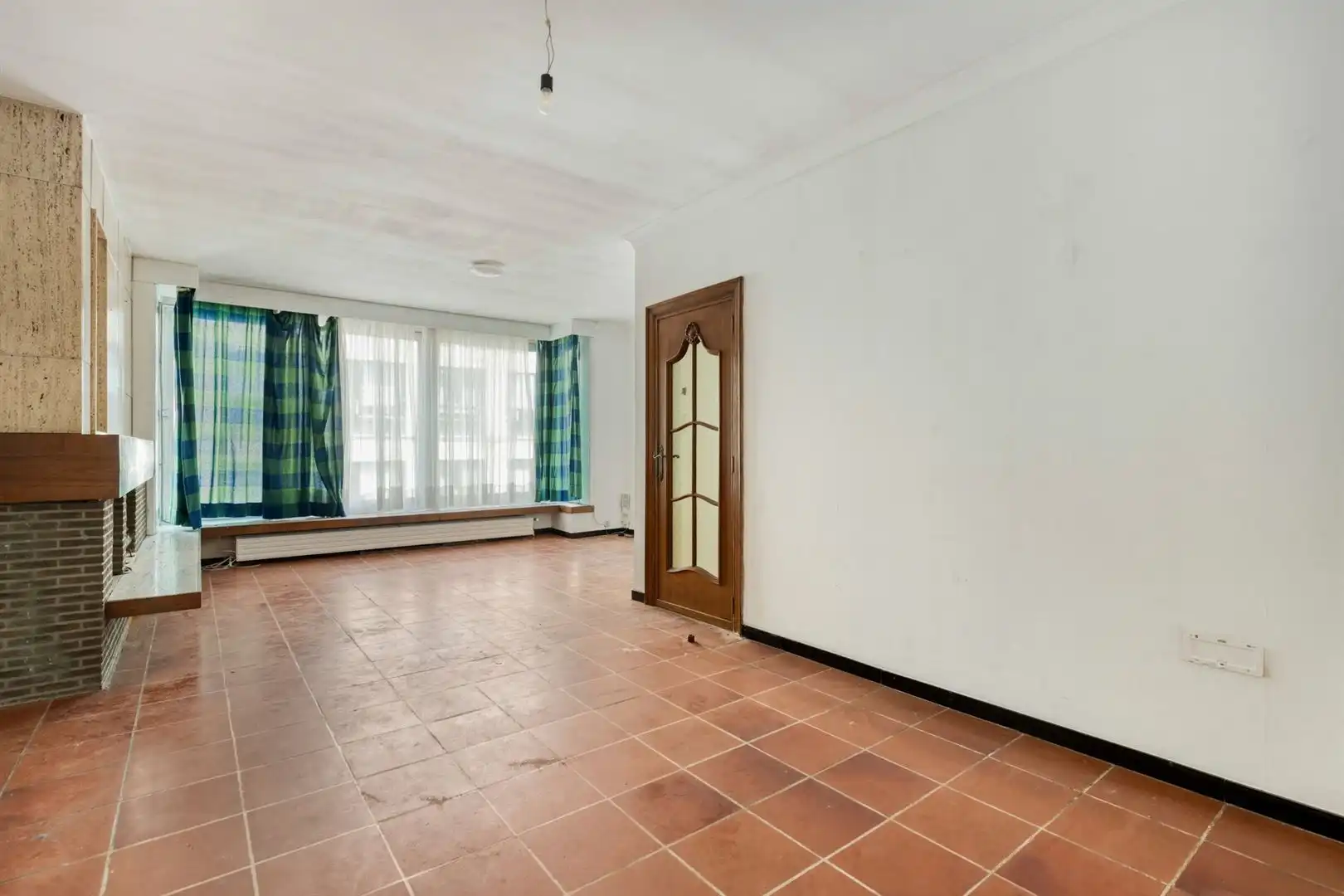 Te renoveren bel-étage met garage en 4 slaapkamers gelegen aan het station van Gent. foto 9