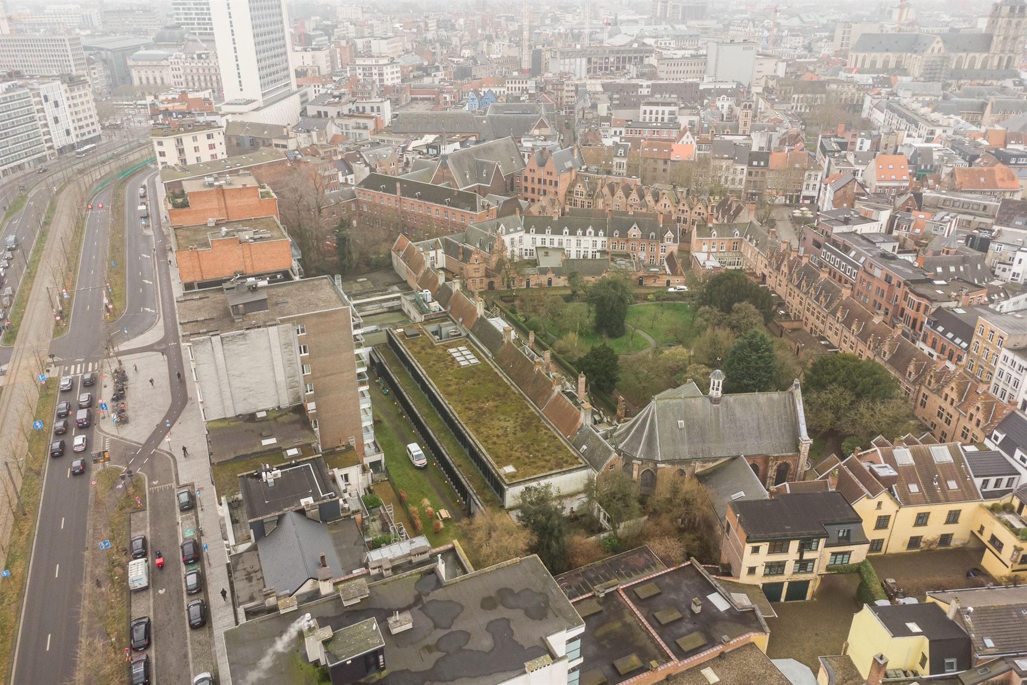 Uitzonderlijk opbrengsteigendom met historisch karakter foto 27