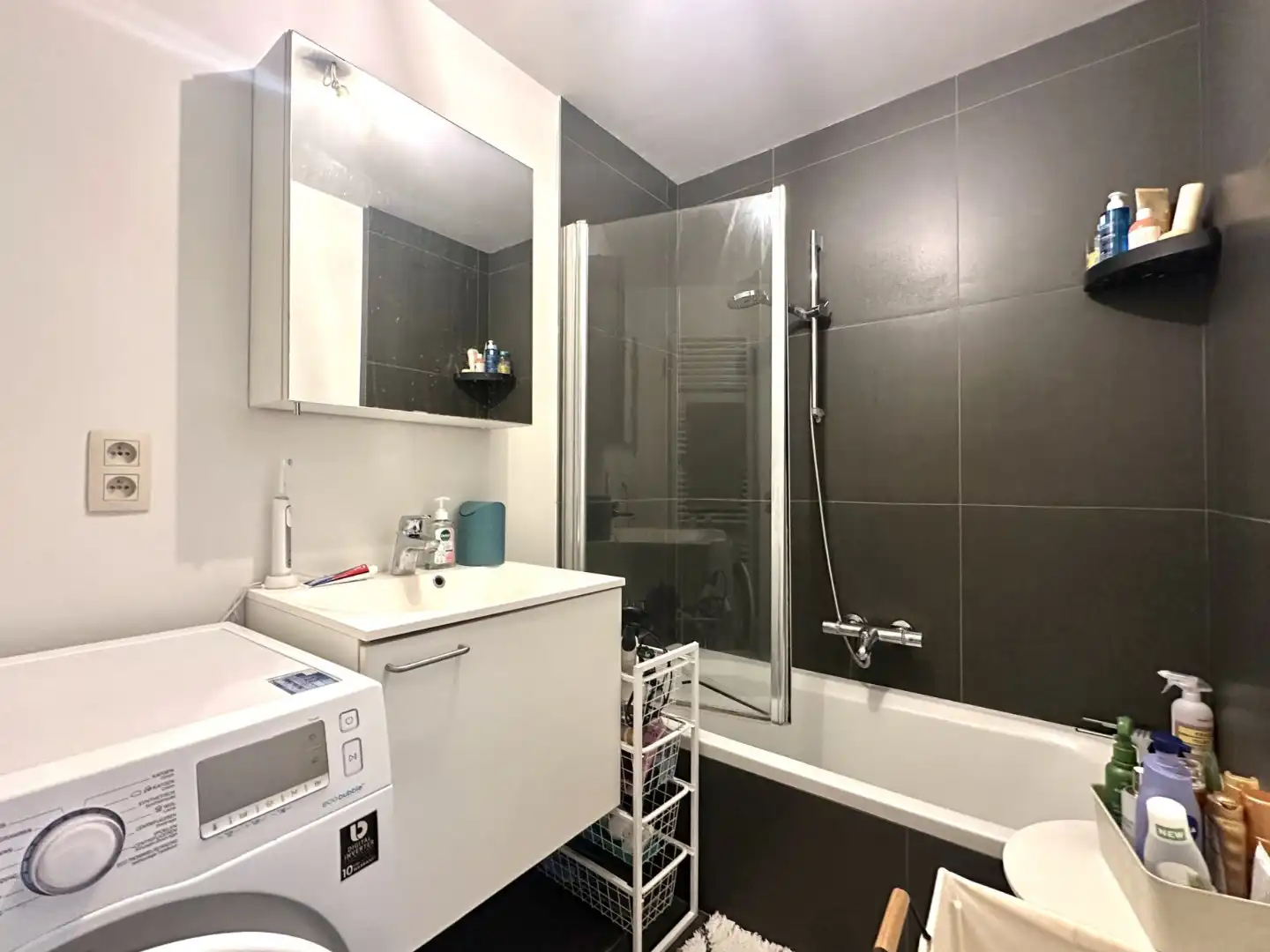 Appartement aan de rand van het Graaf Visartpark foto 9