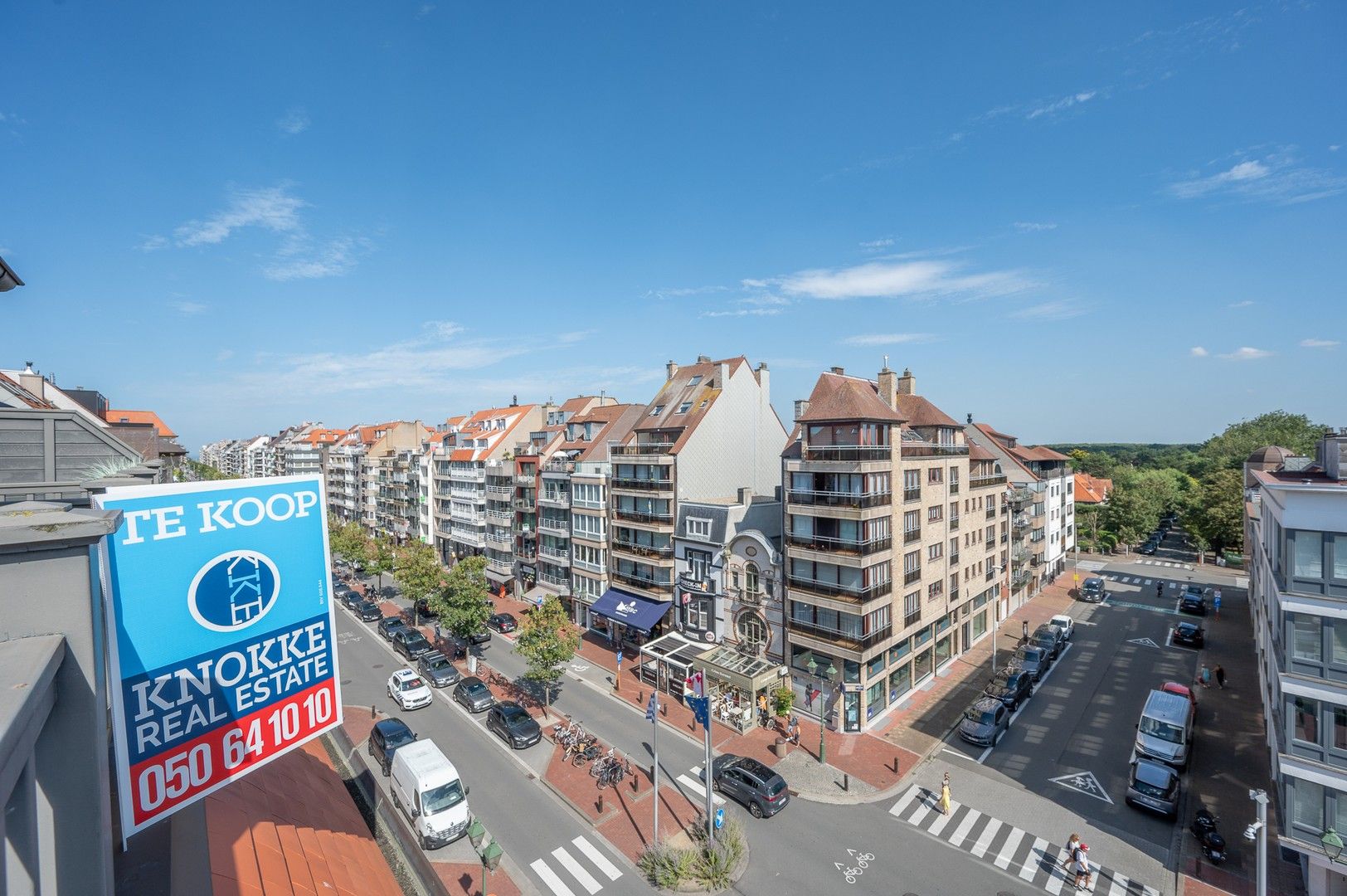 Zonnige penthouse met 3 slaapkamers centraal gelegen in Knokke aan de winkels en vlakbij de zee. foto 7