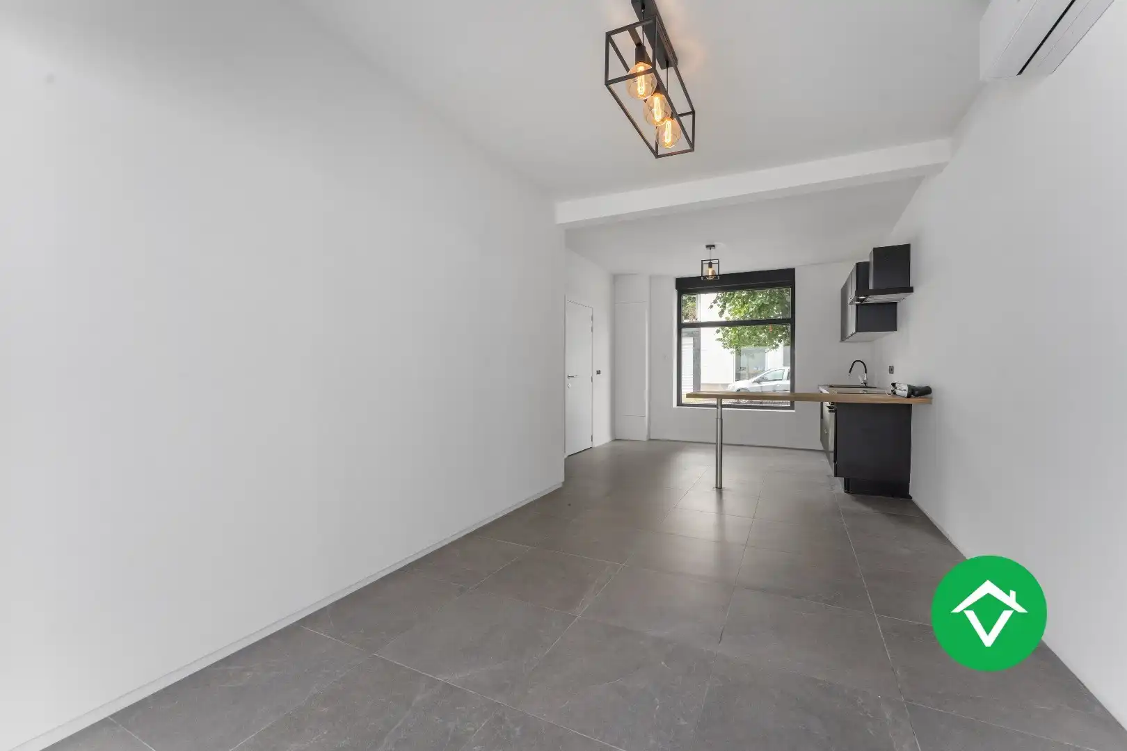 Gerenoveerde woning met 3 slaapkamers en stadstuin in hartje Roeselare foto 4