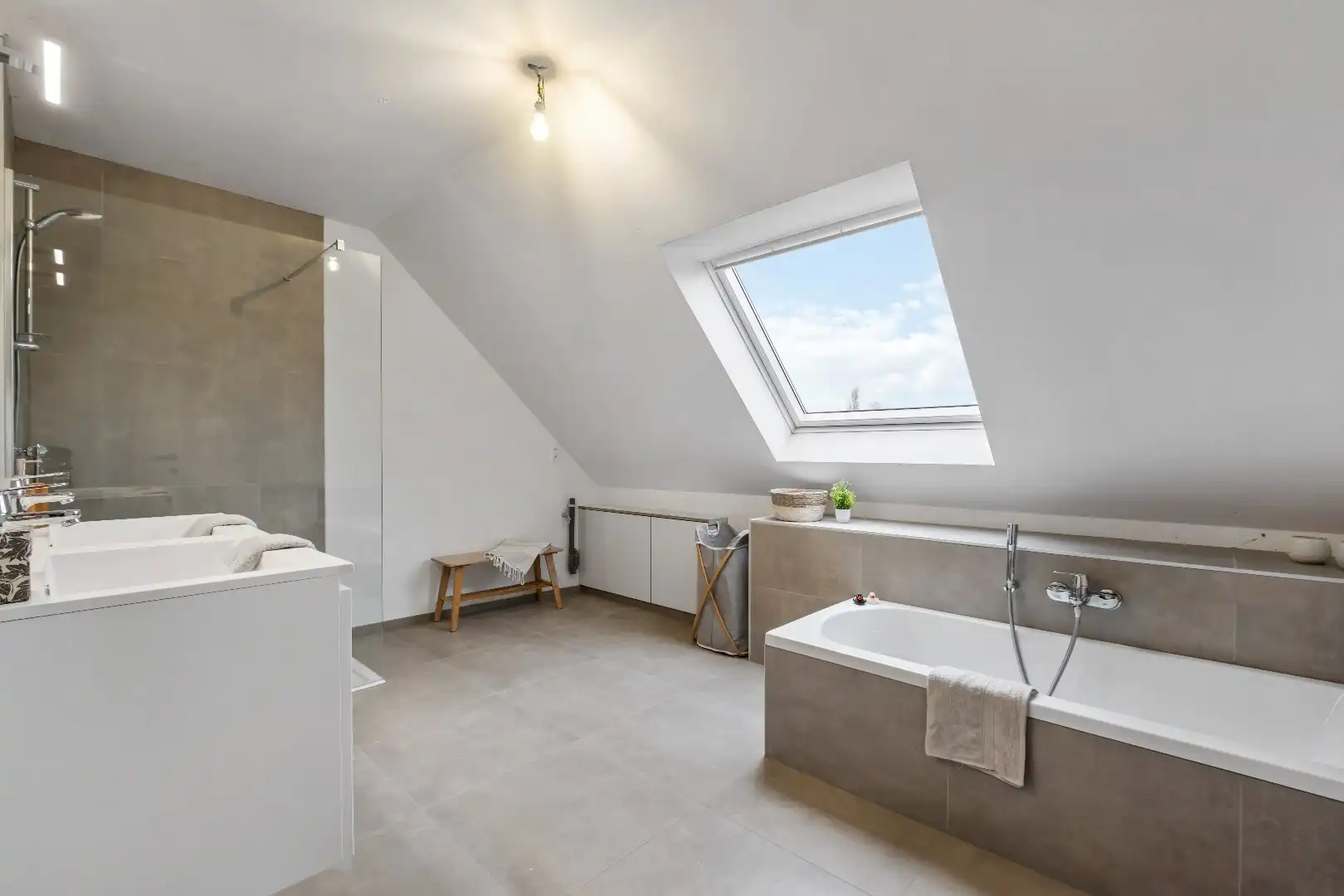 Duplex nieuwbouwappartement met 2 slaapkamers te Beselare foto 13