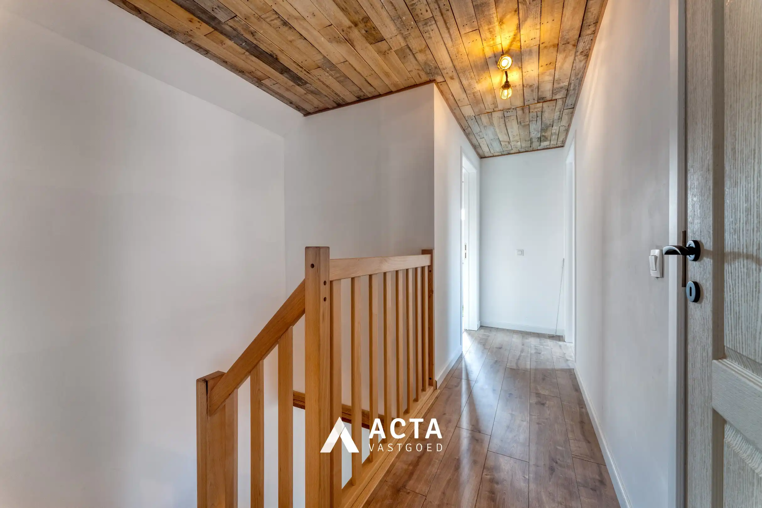 Gerenoveerde villa met vier slaapkamers in de Vicognewijk! foto 18