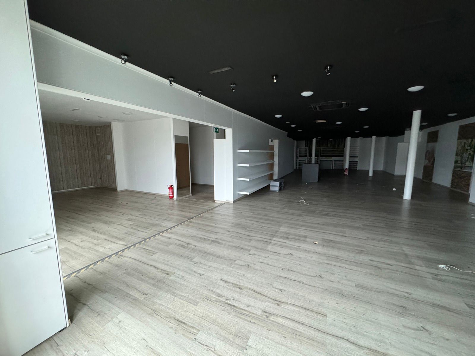 Commerciële ruimte te huur foto 6