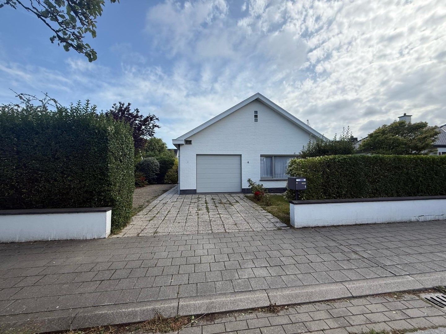TE RENOVEREN BUNGALOW IN GEGEERDE WOONWIJK foto 2