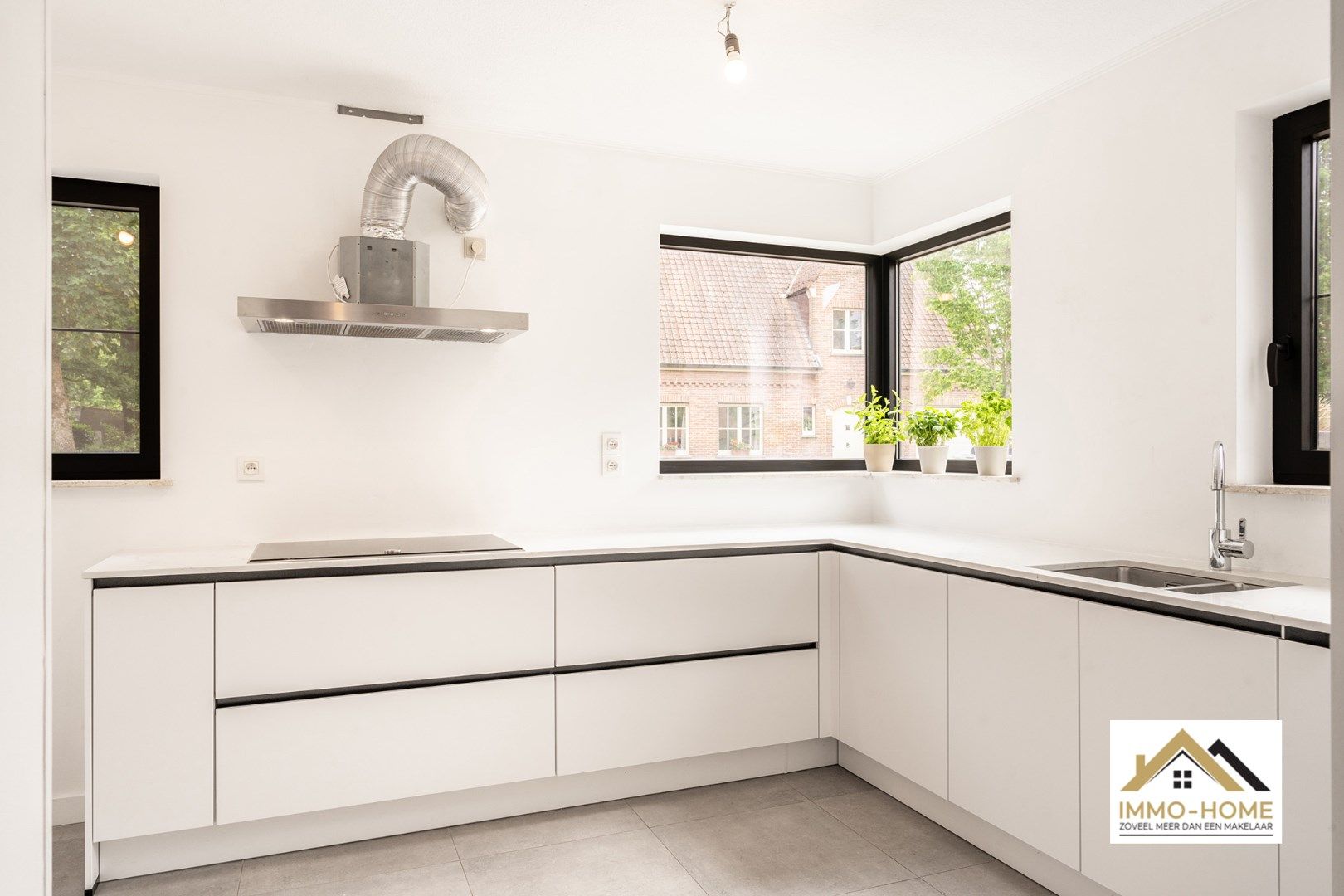 Instapklare halfopen bebouwing in groene omgeving foto 9