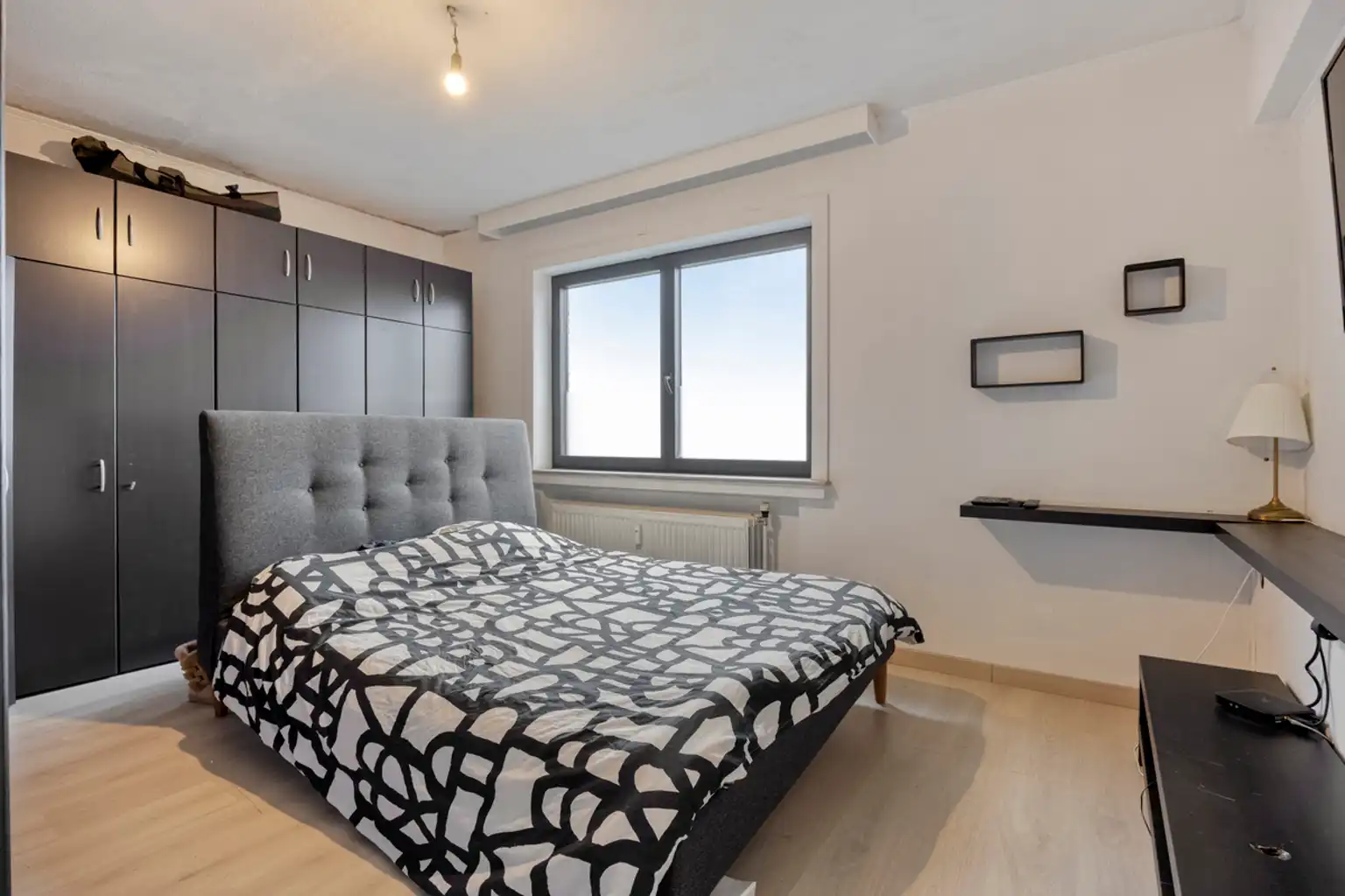 Perfect gerenoveerd instapklaar 3-slaapkamerappartement foto 8