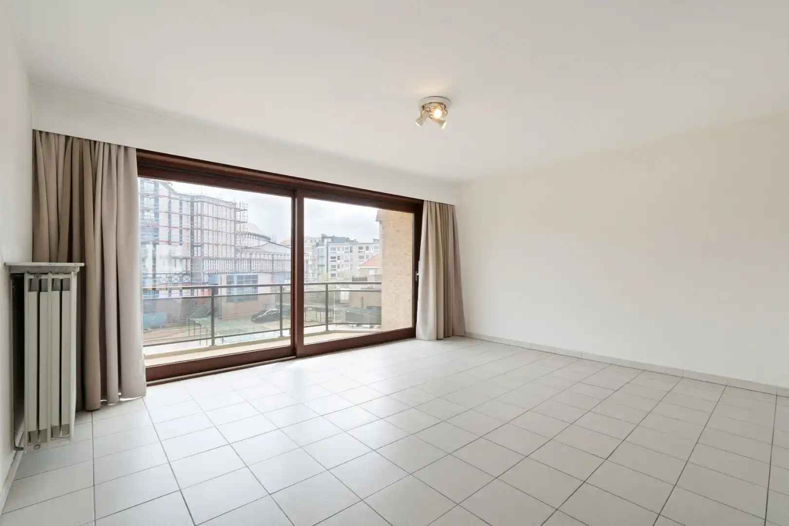 ZONGERICHT WOONAPPARTEMENT OP 100 METER VAN DE ZEEDIJK foto 4