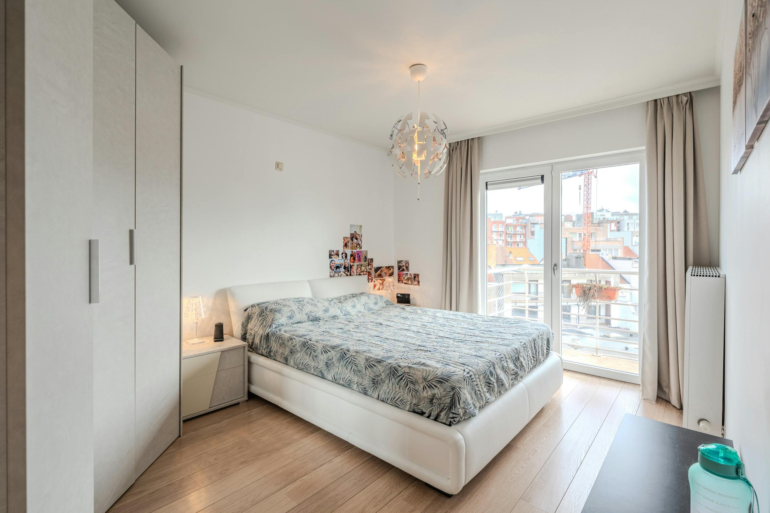 Instapklaar 2-slaapkamerappartement met terras in Oostende foto 17