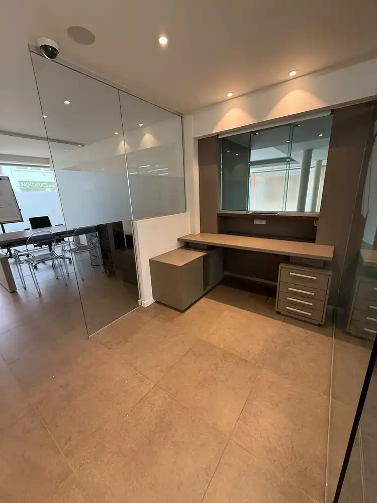 Instapklaar en strategisch gelegen kantoor-/praktijkpand (170 m²) met 6 autostaanplaatsen op toplocatie in Ninove foto 11