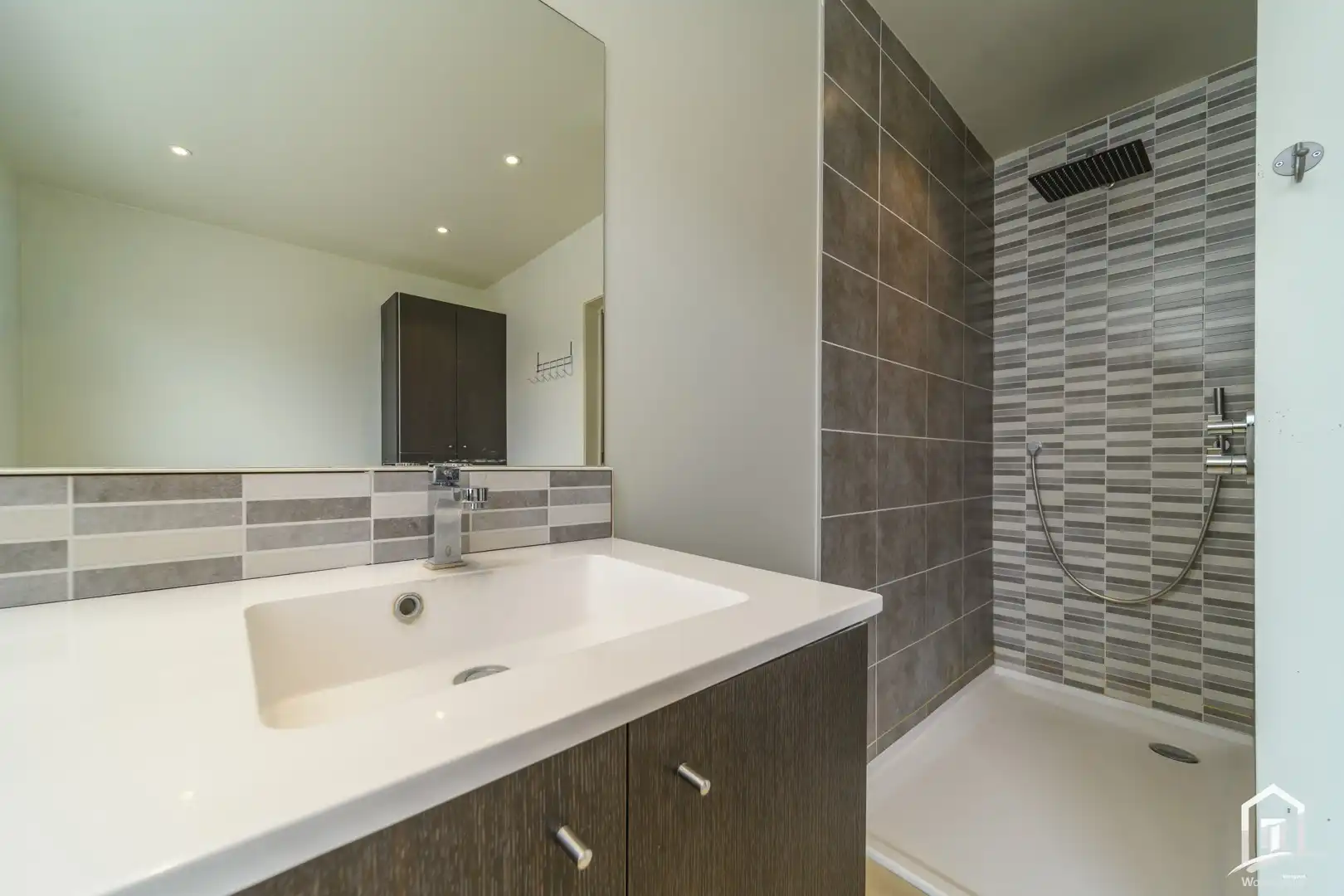 Ruime gezinswoning te Kerksken met 4 slaapkamers foto 18