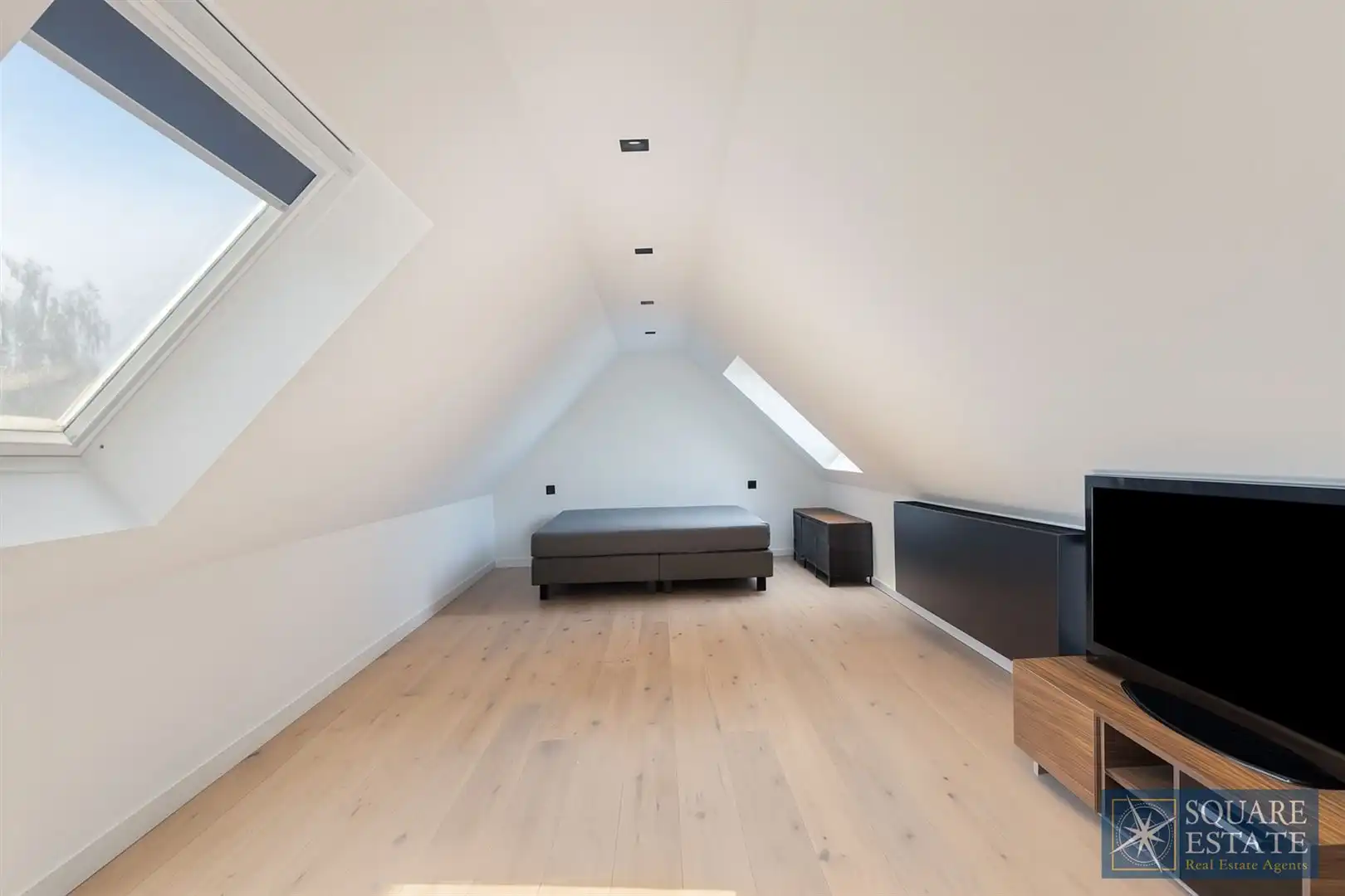 Wemmel, ruime en volledig gerenoveerde villa met 4 slaapkamers. foto 18