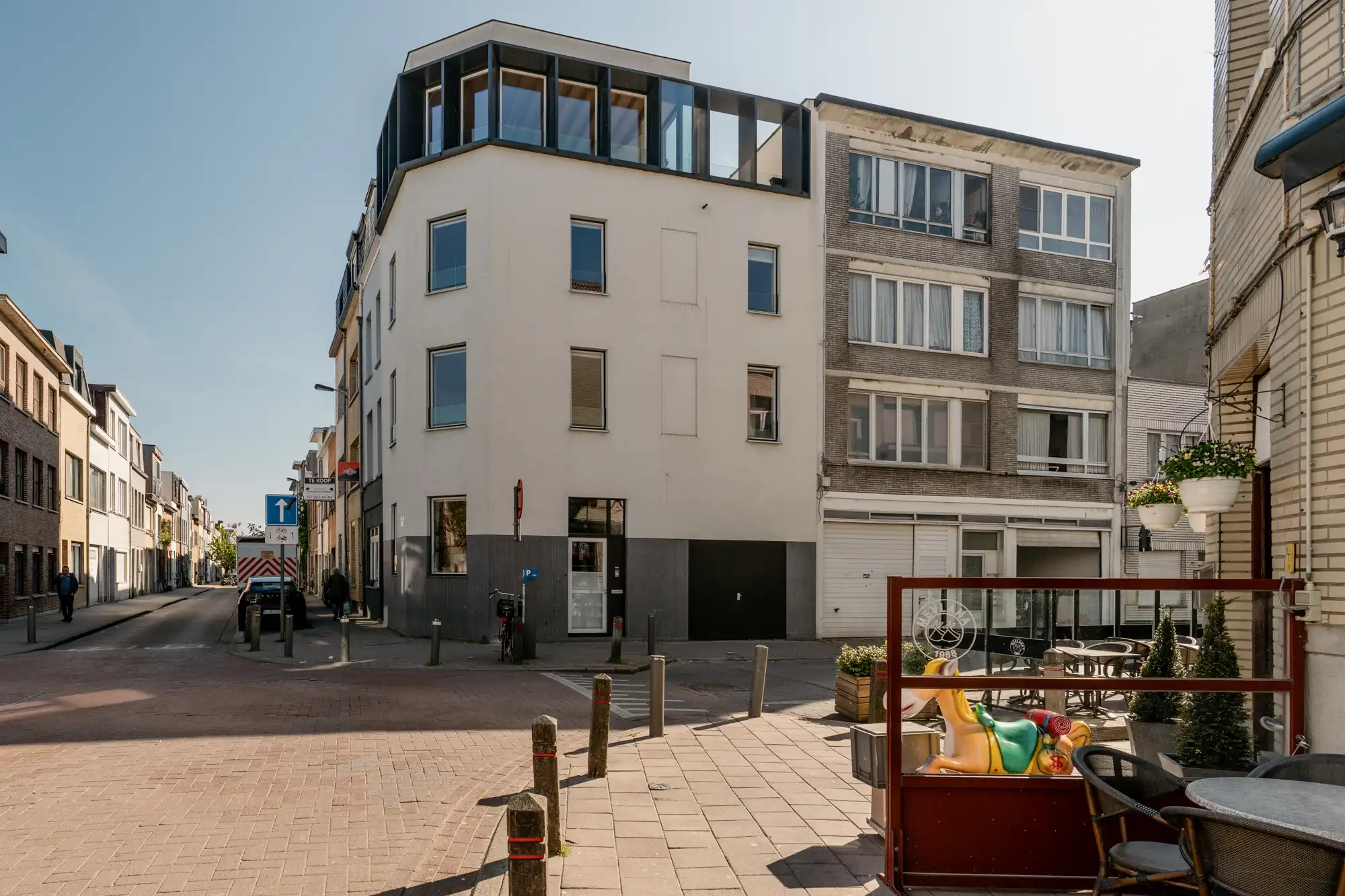 De doordachte gelaagdheid van woning V: Lezze Architecten in Antwerpen-Noord foto 25