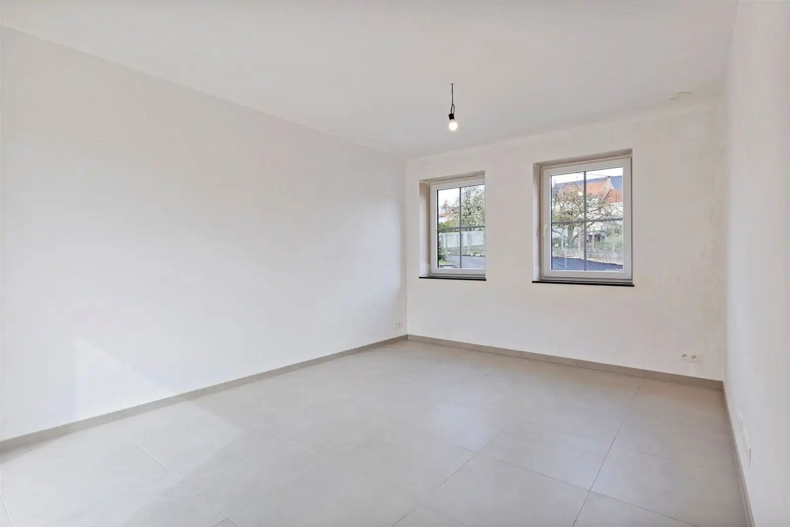 Energiezuinige instapklare nieuwbouwwoning met 3 slaapkamers, tuin en parkings foto 7