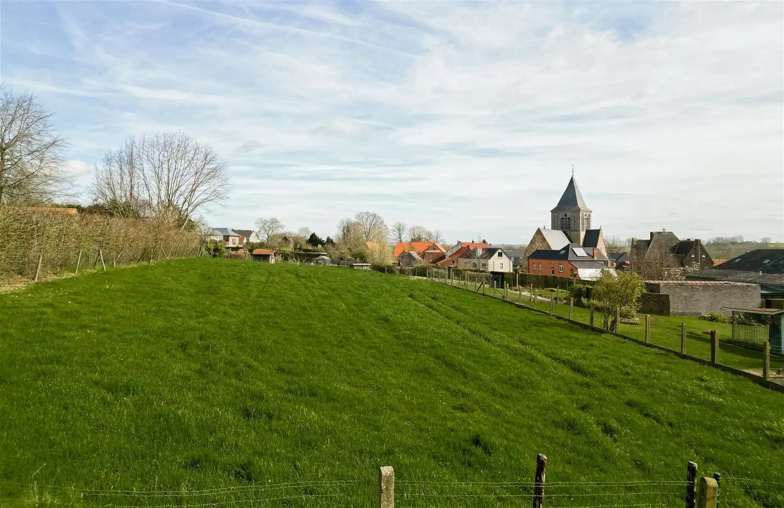 Unieke bouwgrond voor een open bebouwing te Rozebeke! foto 4