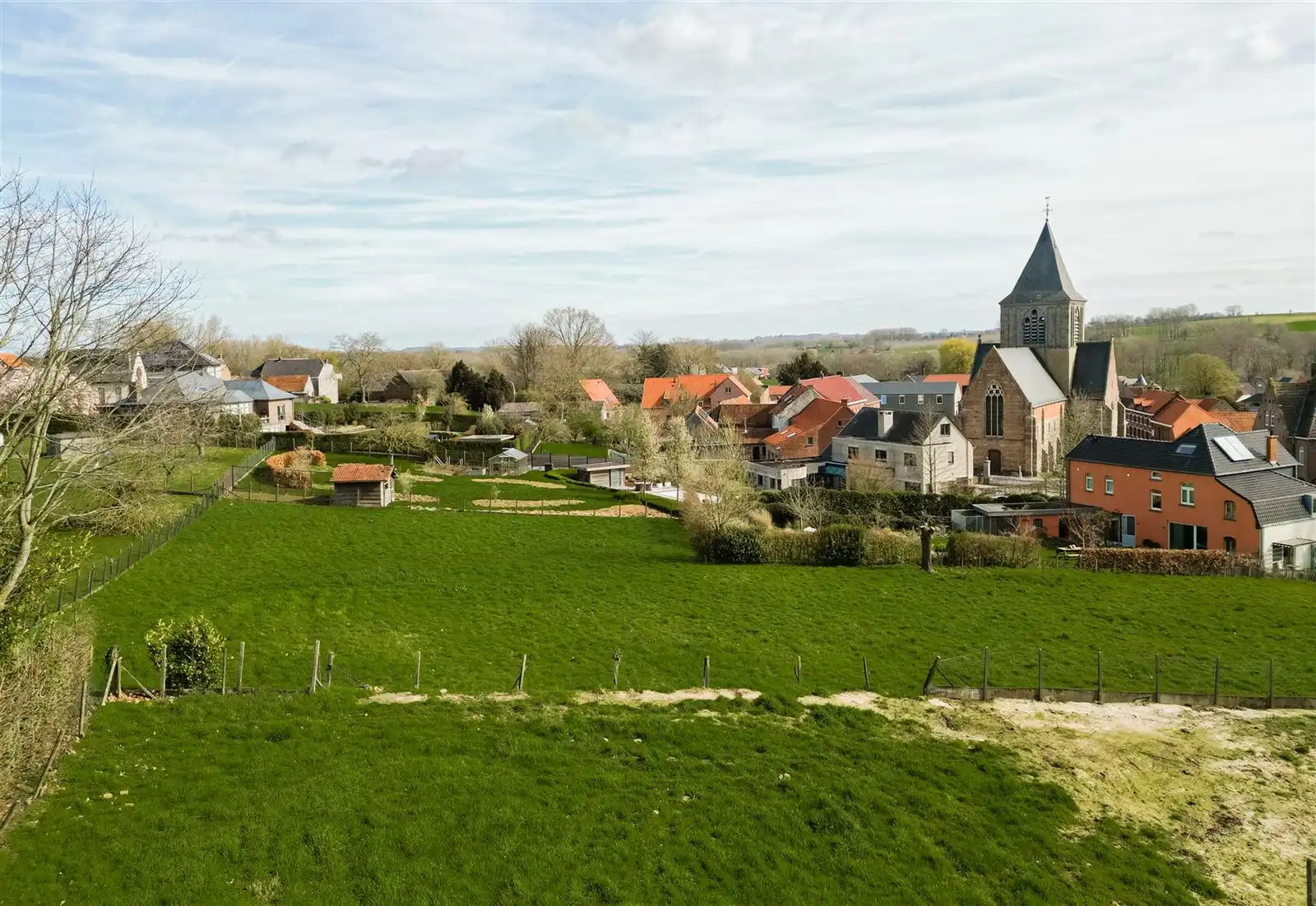 Unieke bouwgrond voor een open bebouwing te Rozebeke! foto 4