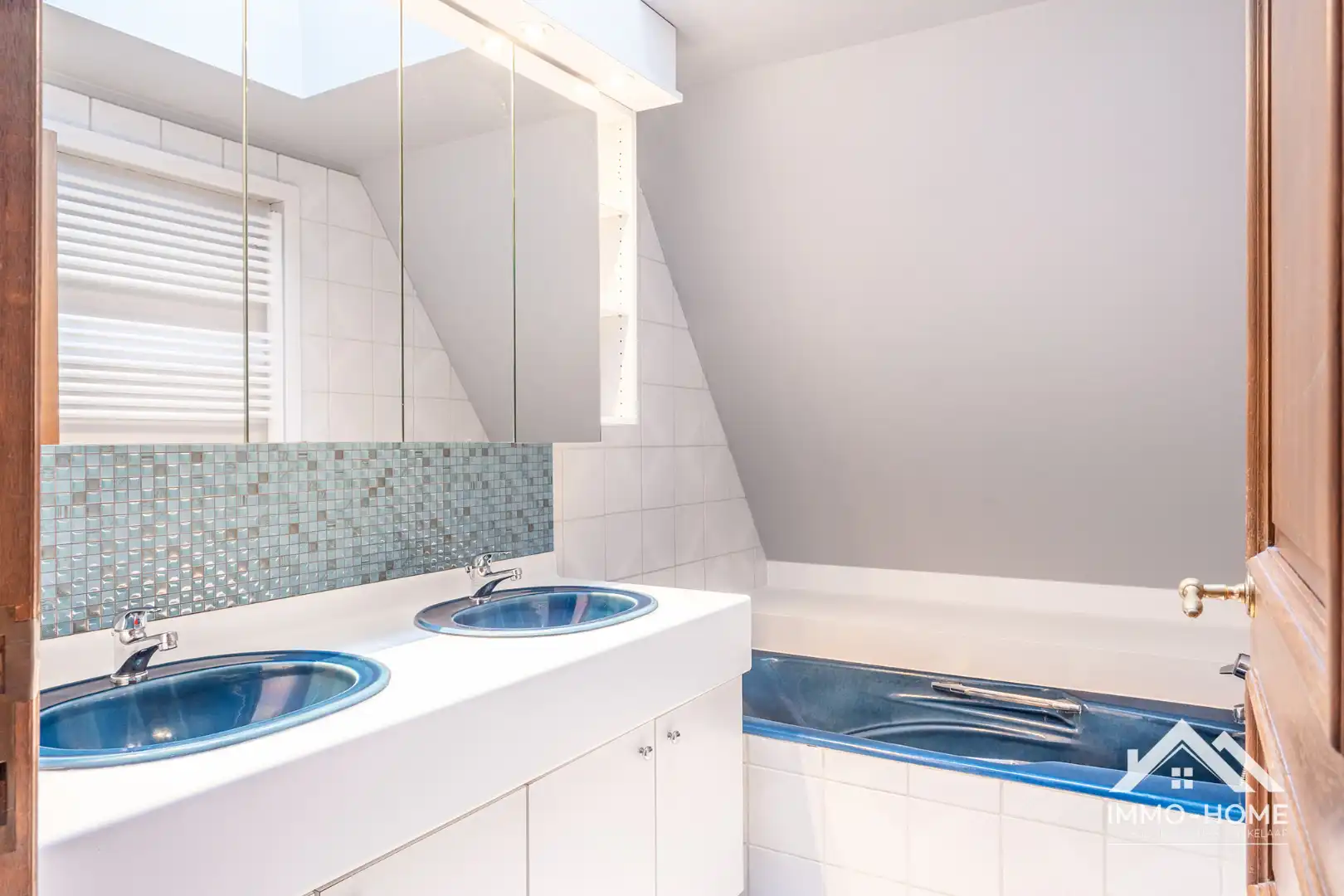 Instapklare duplex met ruim terras in hartje Lokeren foto 10