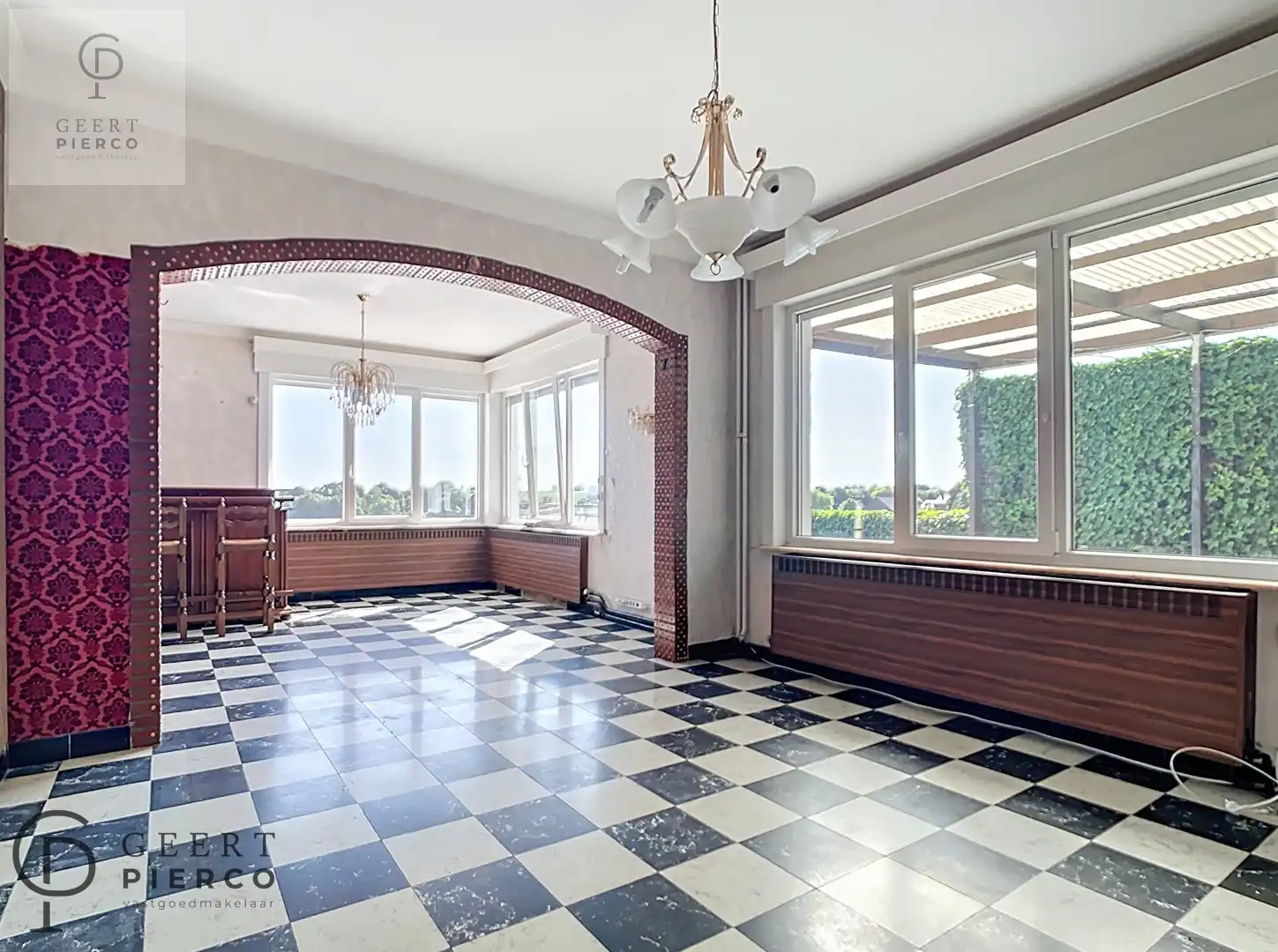 Deze te renoveren woning is gelegen in het landelijke Rumsdorp en dit op slechts enkele minuten rijden van Landen, Zoutleeuw en Tienen. foto 5