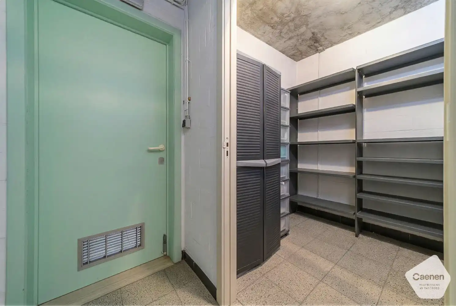 Zongericht hoekappartement met 2 slaapkamers in hartje Dumontwijk, inclusief ruime garage en kelder foto 19