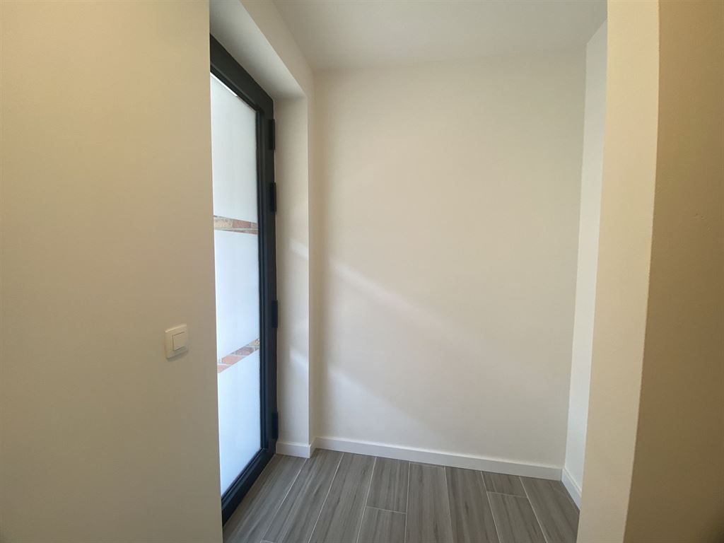 Moderne nieuwbouwwoning in rustige doodlopende straat. foto 3