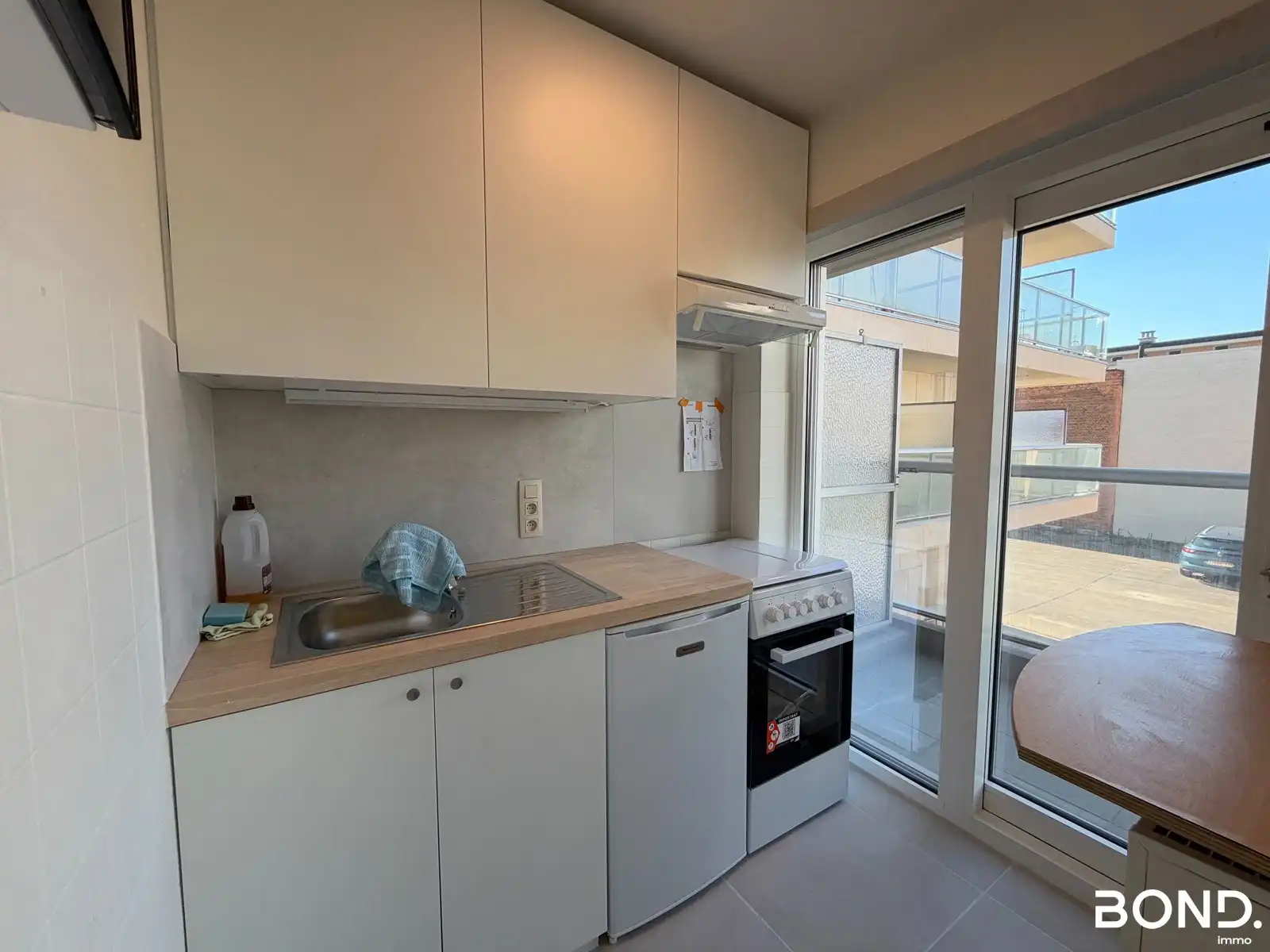 Gerenoveerde studio met terras te huur in hartje Leuven foto 6