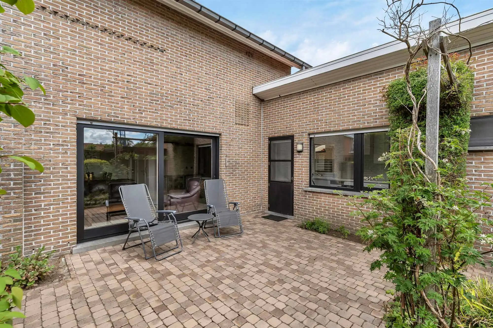 Te renoveren open bebouwing met zuidgericht terras foto 11