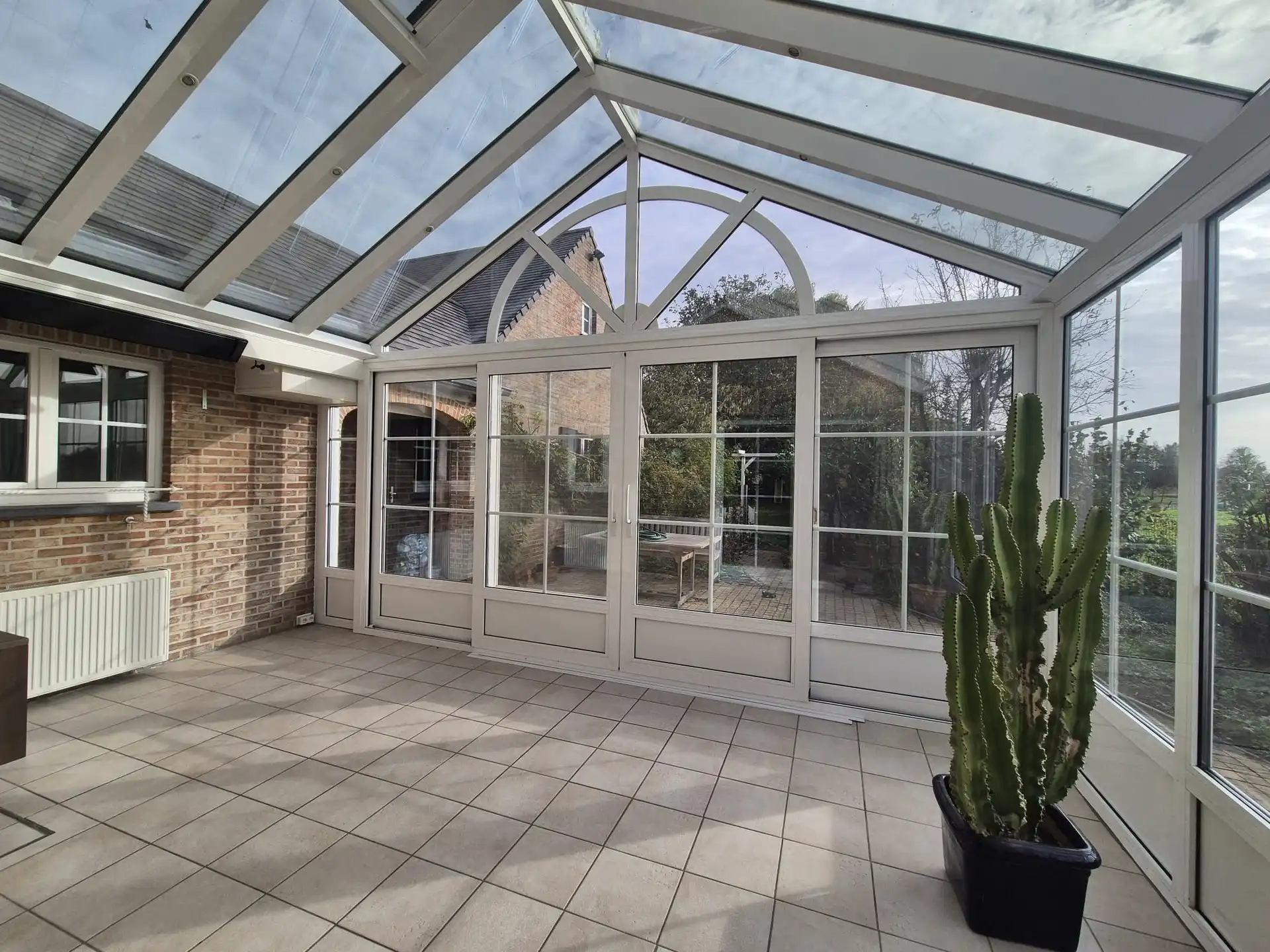 Karaktervolle open bebouwing met ruime tuin, op een vlot bereikbare locatie. foto 11