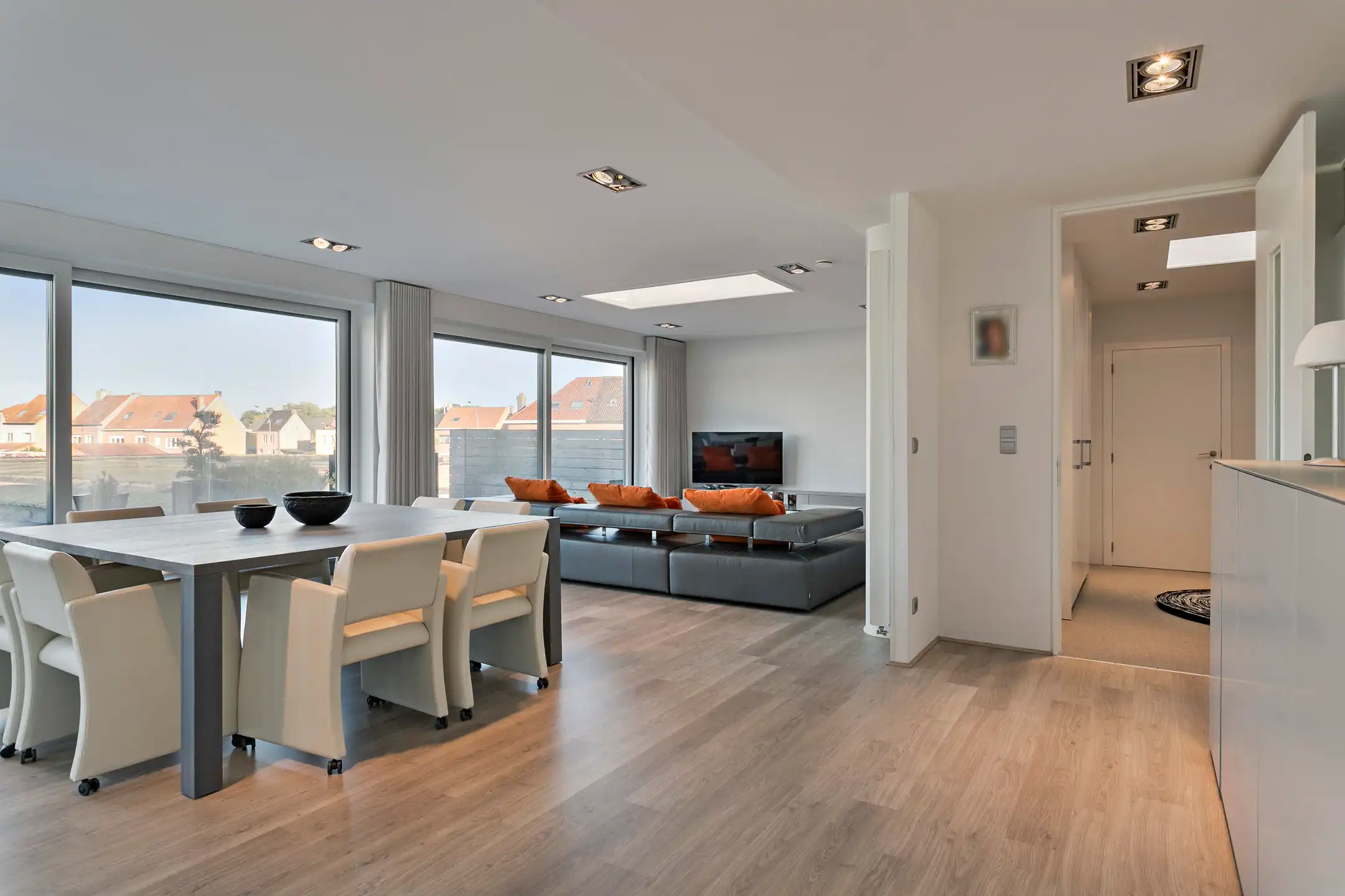 Loft met magazijn en kantoorruimte te Bonheiden foto {{pictureIndex}}