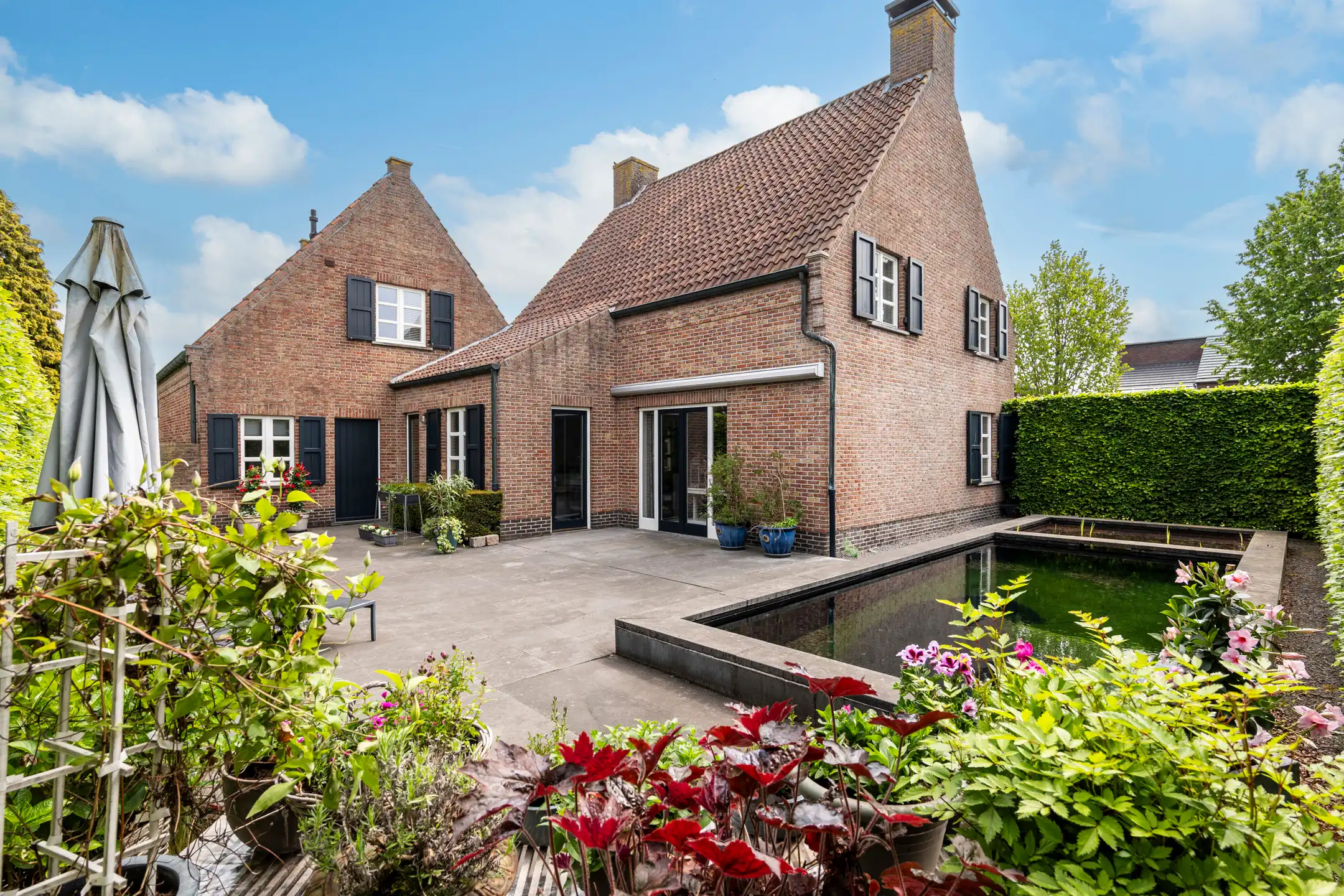 Rustig gelegen vrijstaande woning op 960 m² grond. foto 20
