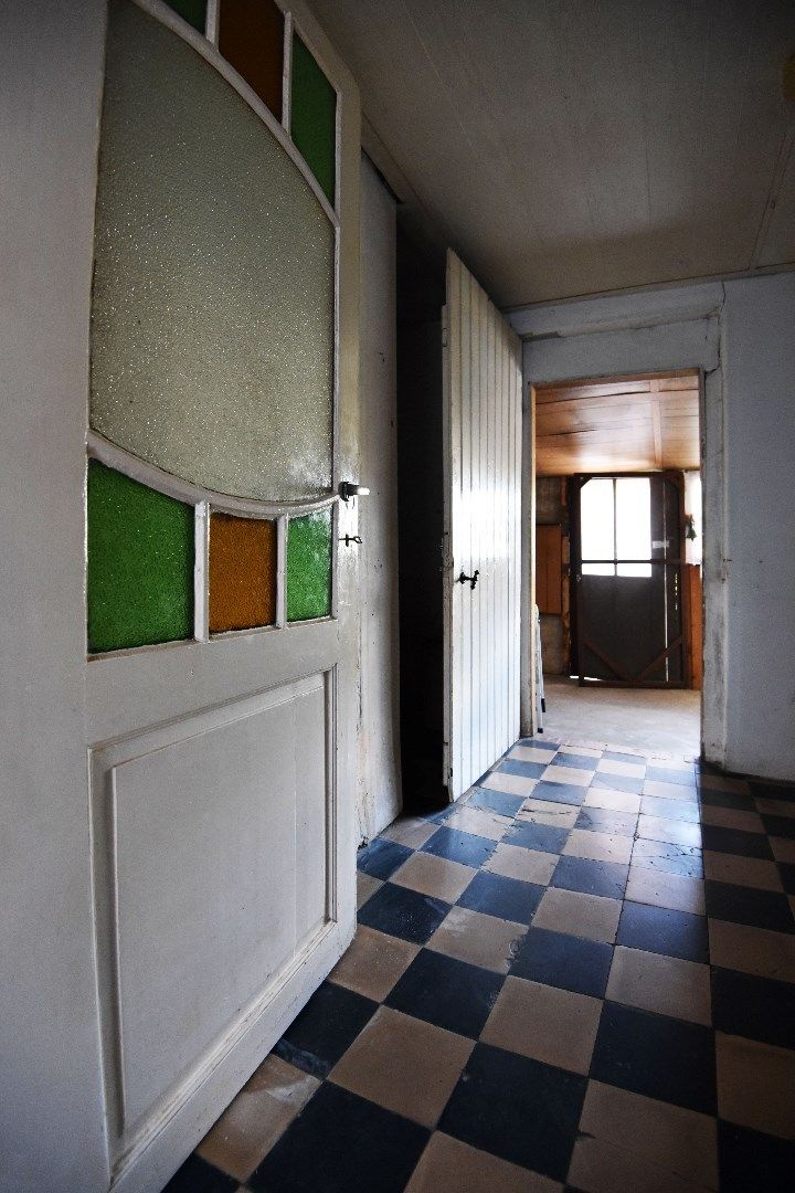 Charmante te renoveren woning  mooi gelegen te centrum Eeklo foto 4