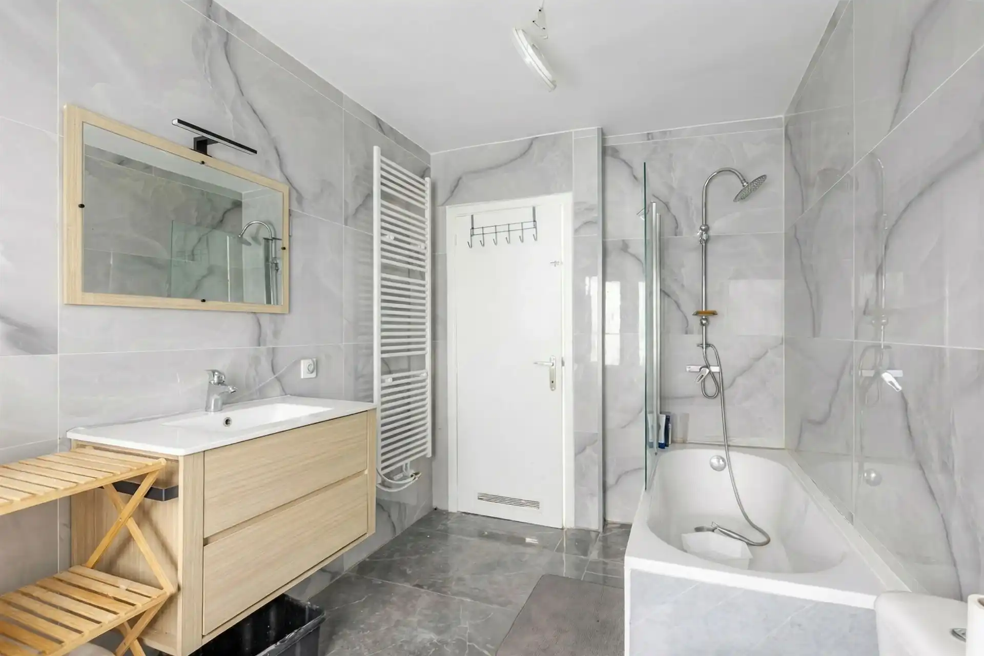 Ruime 4-Slaapkamerwoning in Temse. foto 9