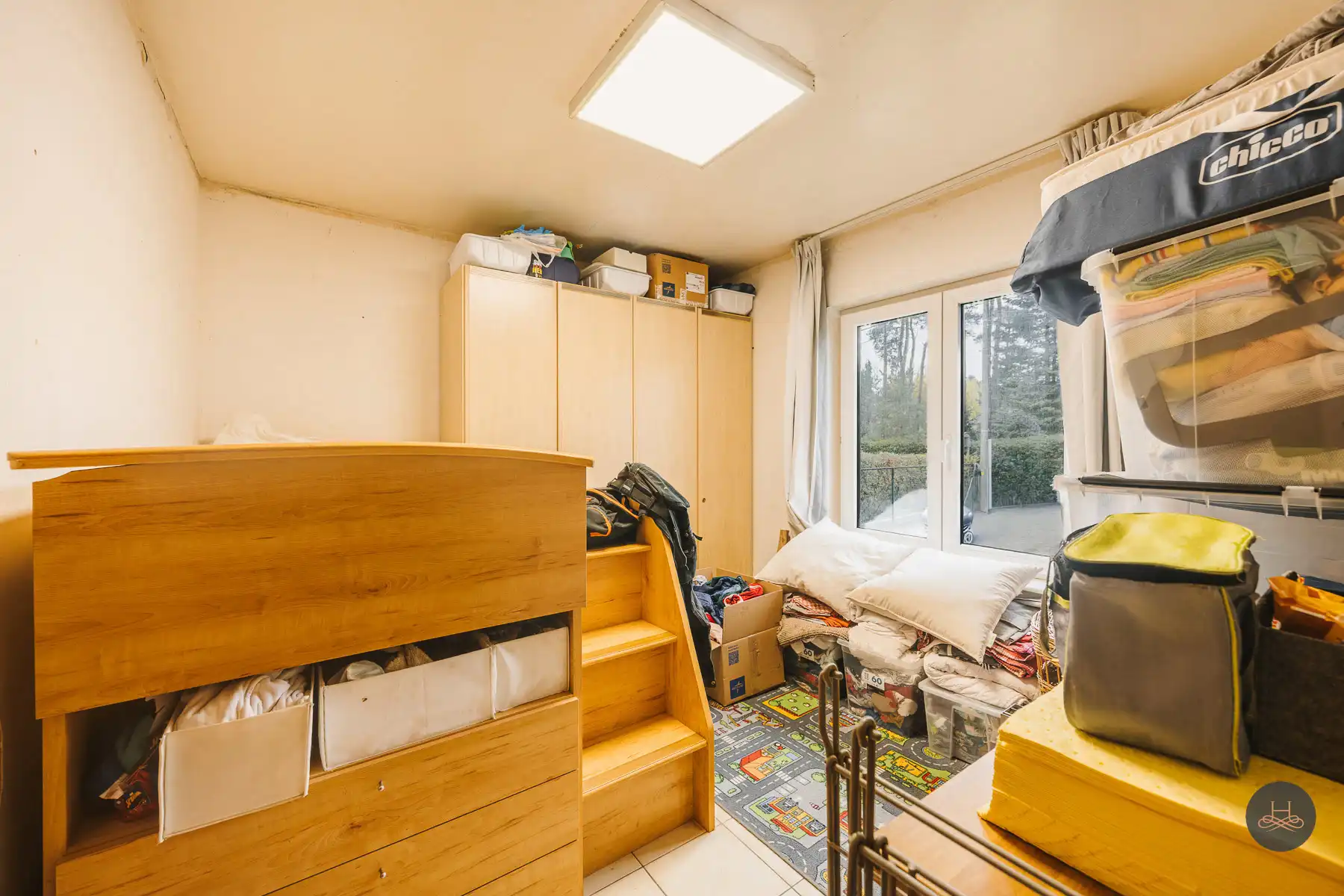 Gezinswoning met renovatiepotentieel op knap perceel foto 15