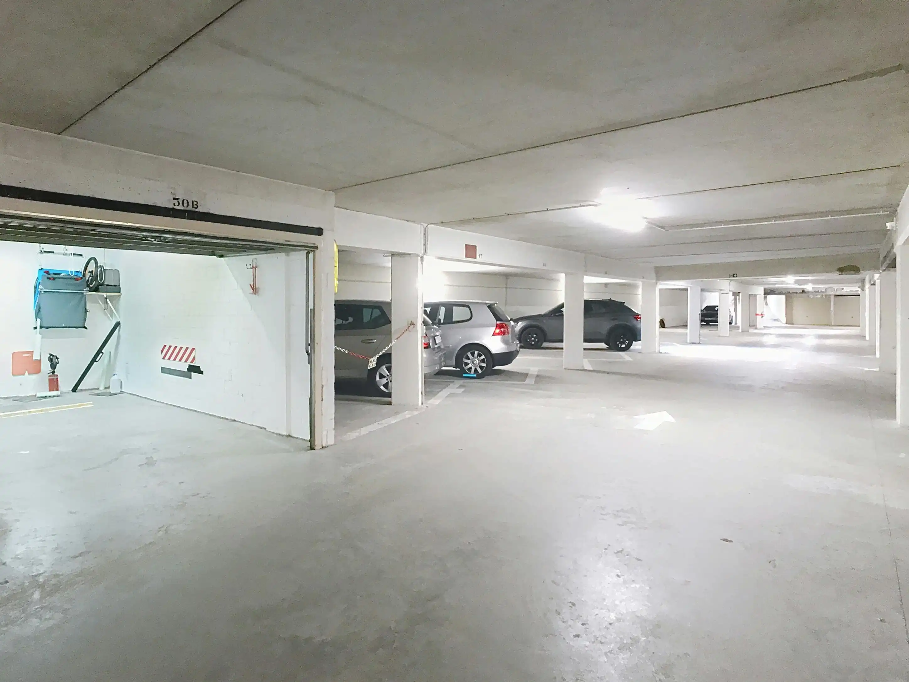 Garagebox te koop aan de zeedijk van Middelkerke! foto 7
