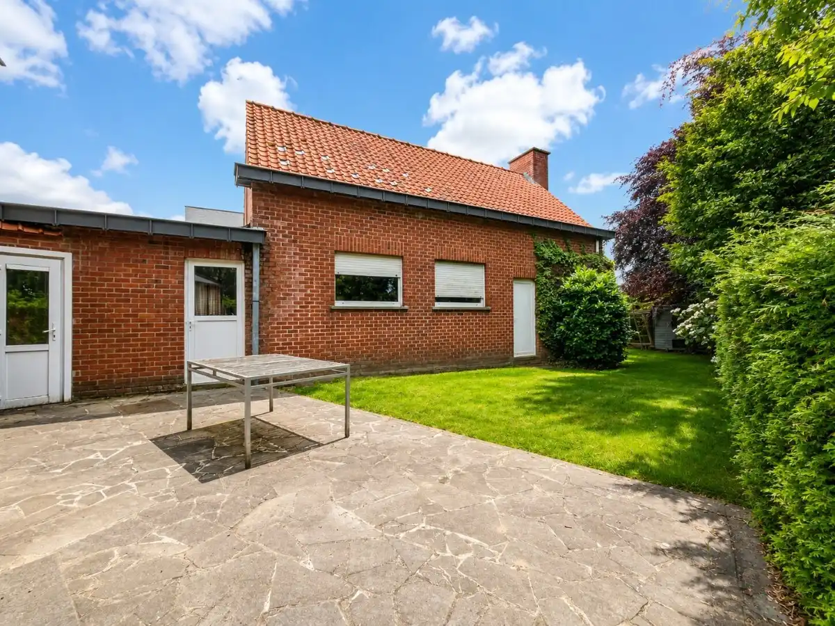 Roeselare - Ruime gezinswoning met garage op een perceel van 1.290 m² foto 16
