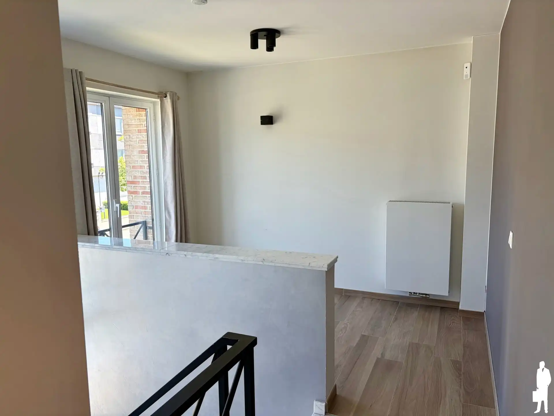 Unieke gezinswoning met veel mogelijkheden, garage en tuin foto 27