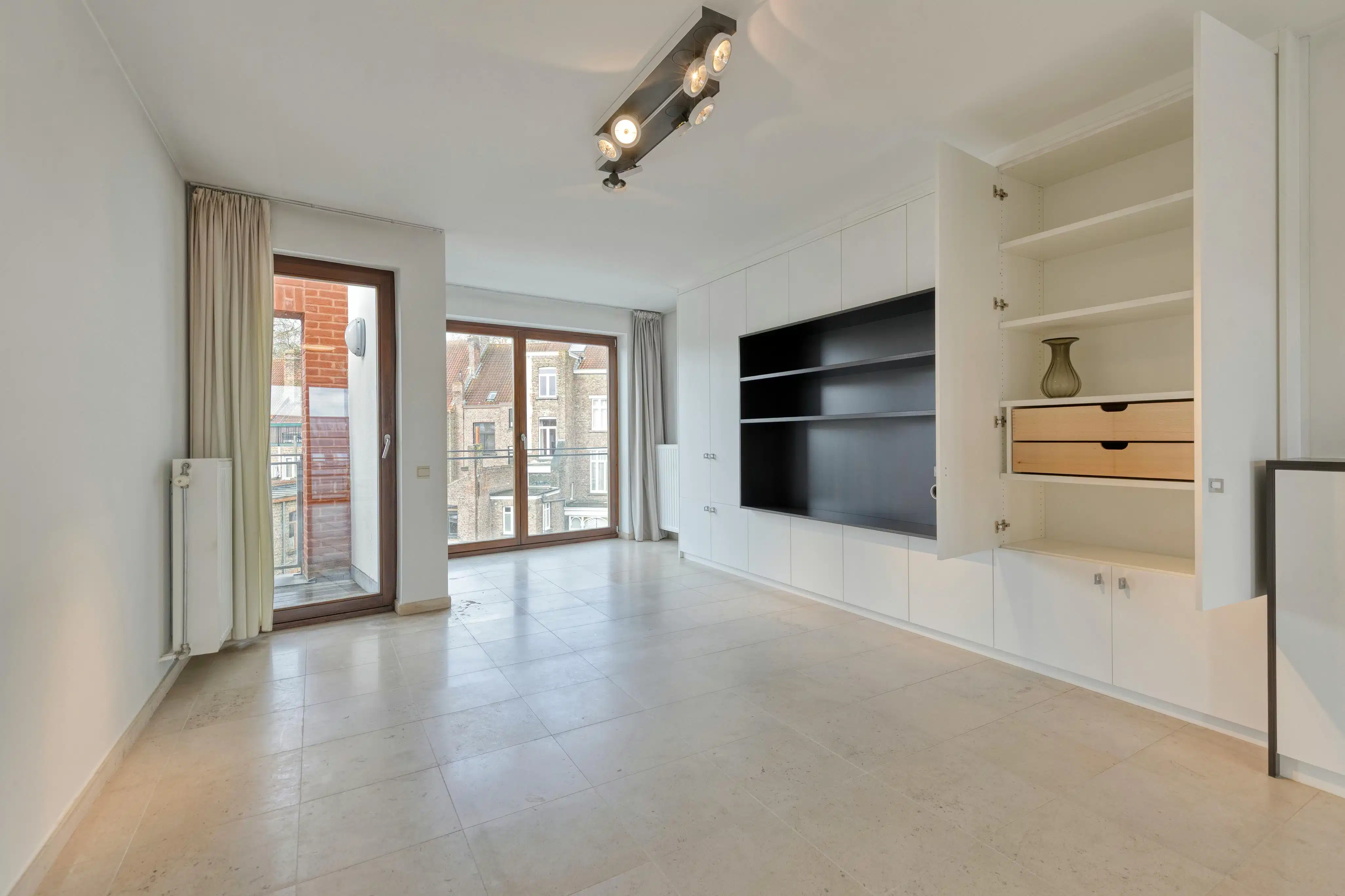 Lichtrijk appartement met 3 slaapkamers te koop in Brugge foto 8