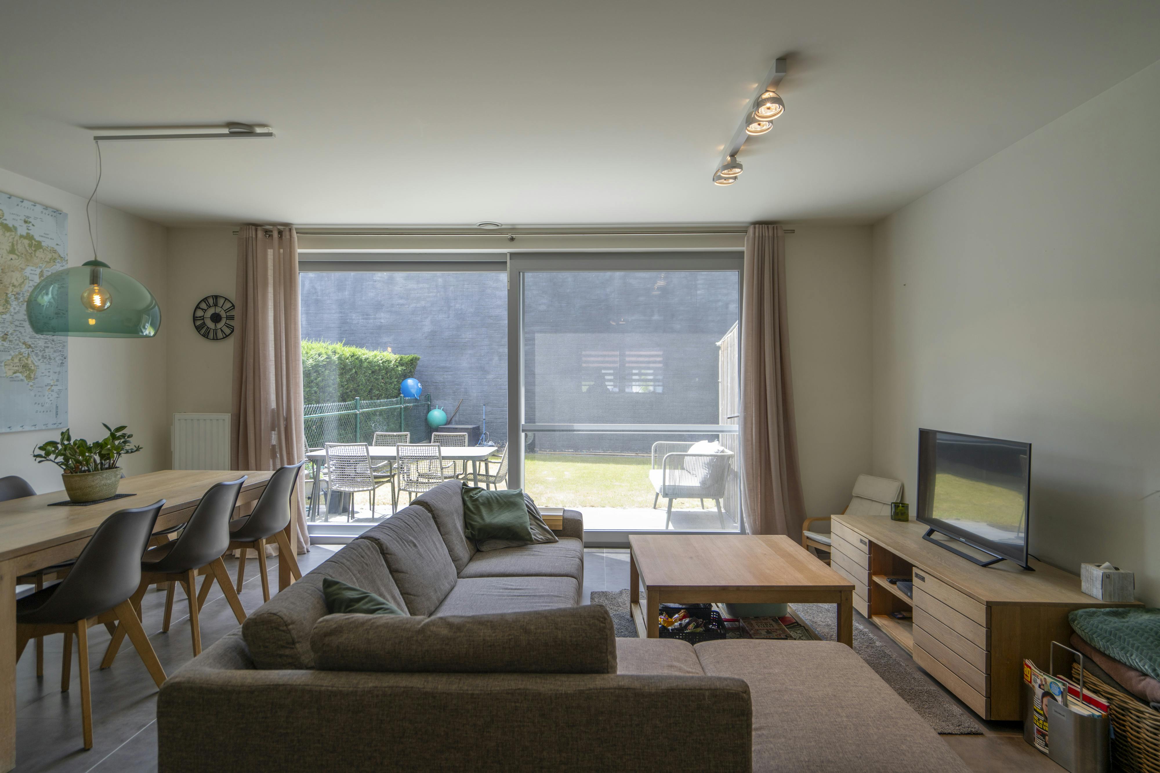 Recent huis met 4 kamers te koop in rustige wijk in Waregem foto 2