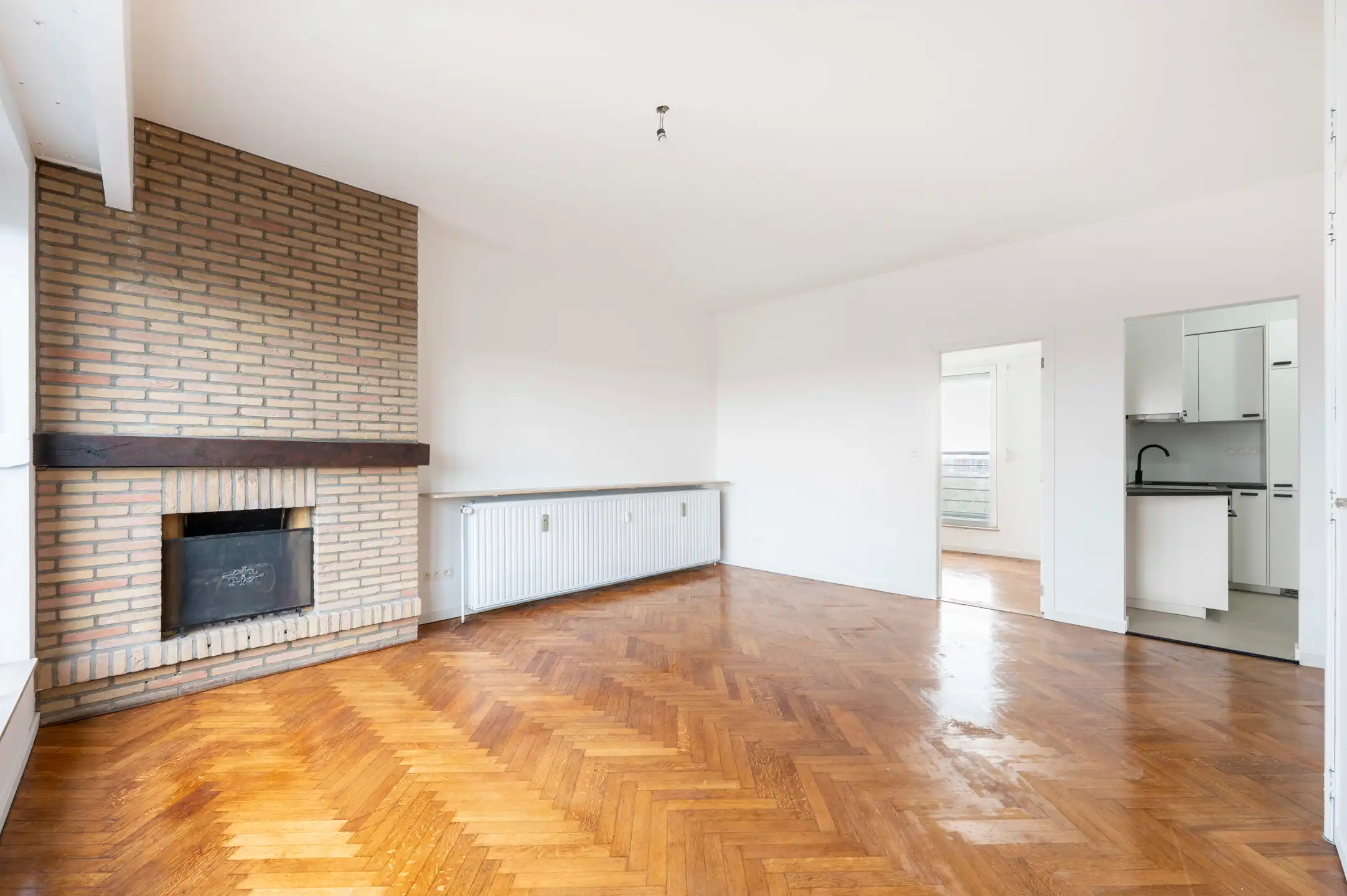 Hoofdfoto van de publicatie: ANTWERPEN - Vernieuwd appartement met royaal terras