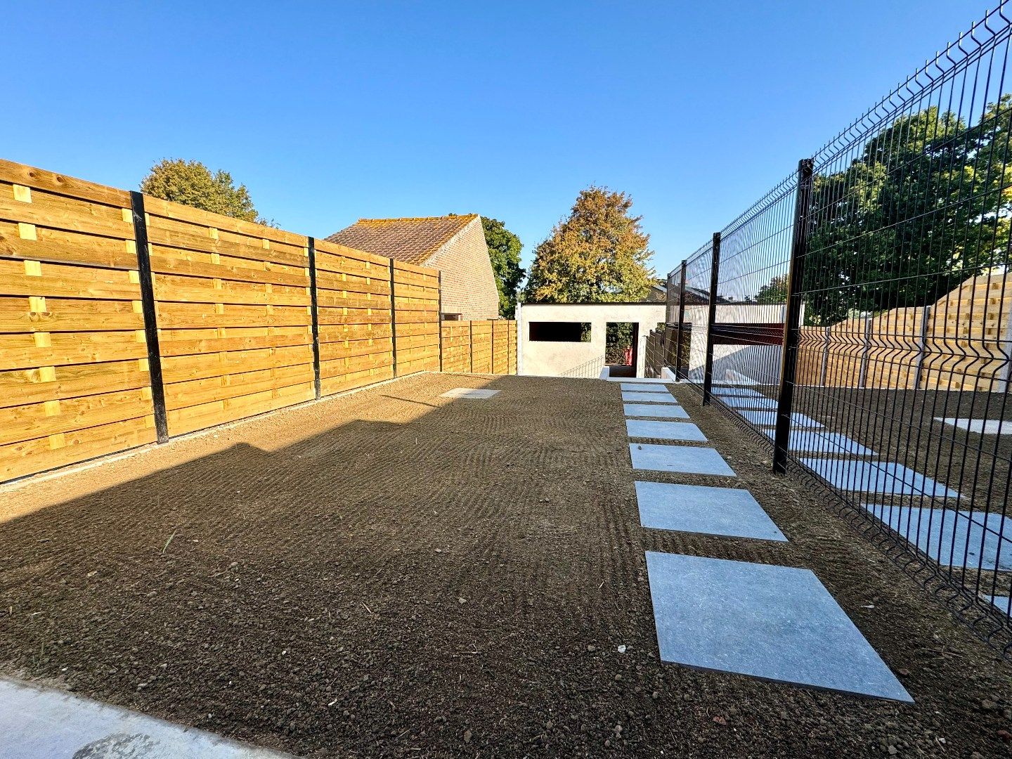 GERENOVEERDE WONING MET 3 SLPKS, TUIN EN GARAGE foto 3