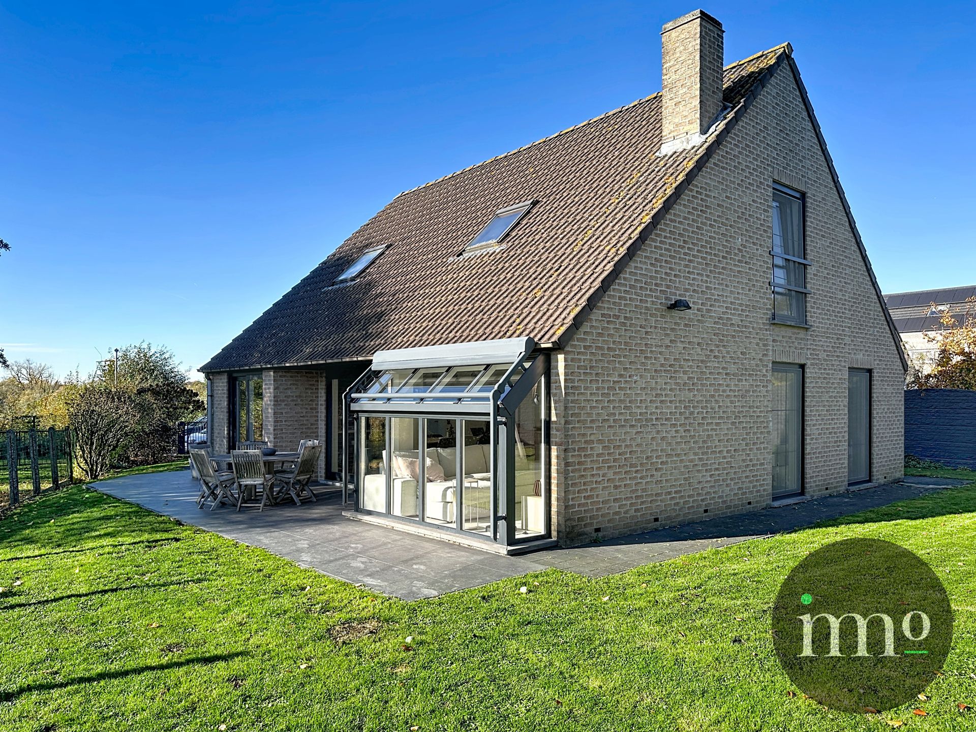 Gerenoveerde villa met tuin en 3/4 slaapkamers foto {{pictureIndex}}